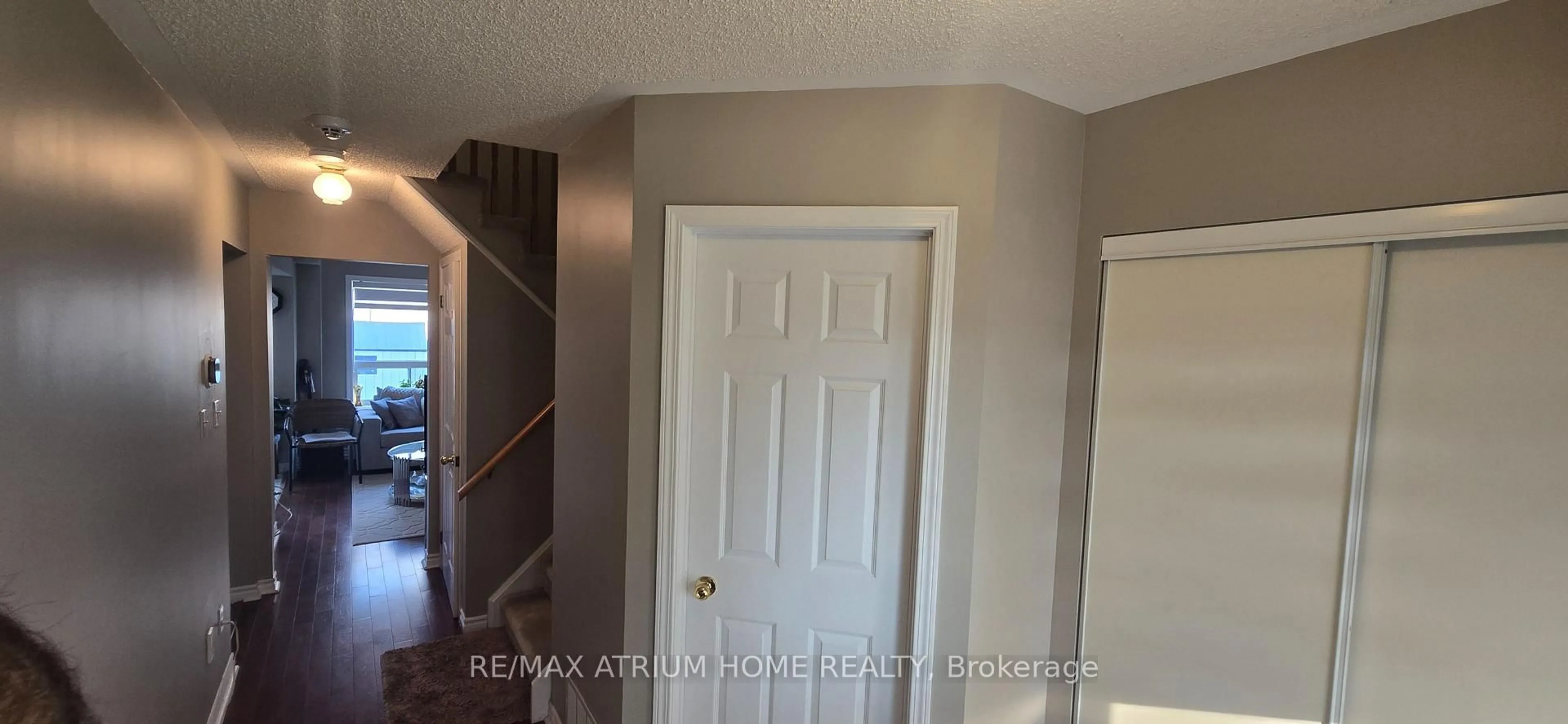 Unknown for 431 Drew St, Oshawa Ontario L1H 8W6