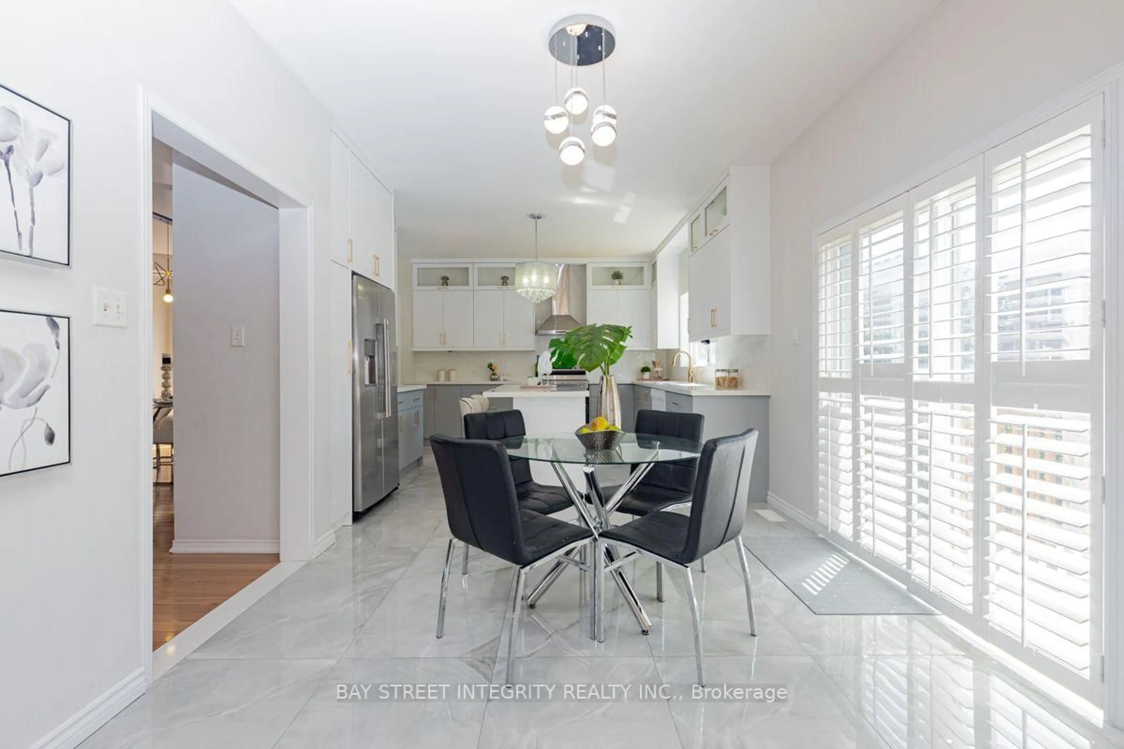 Unknown for 17 Weston Cres, Ajax Ontario L1T 0C7