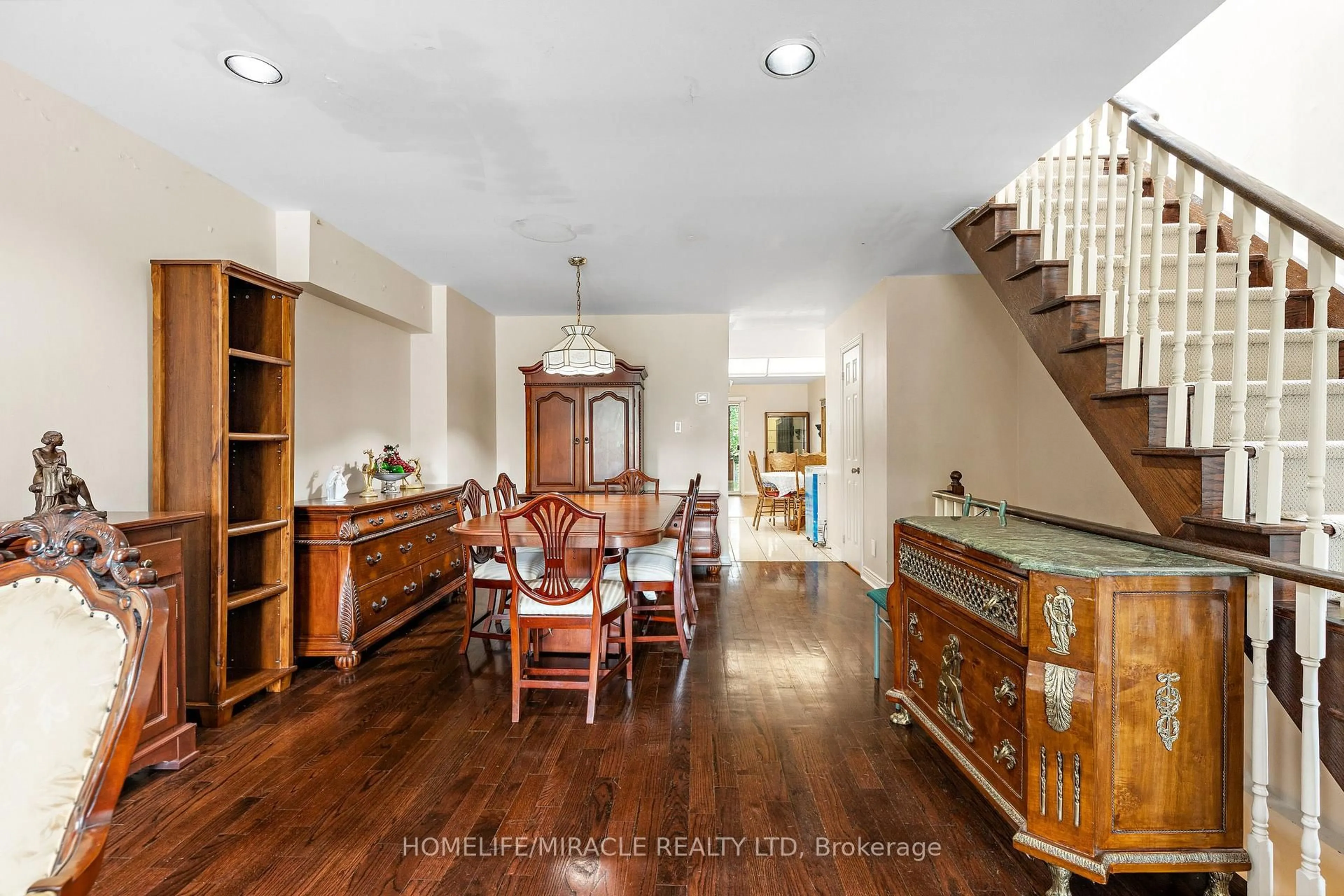 Dining room, unknown for 33 Torrens Ave, Toronto Ontario M4K 2H9