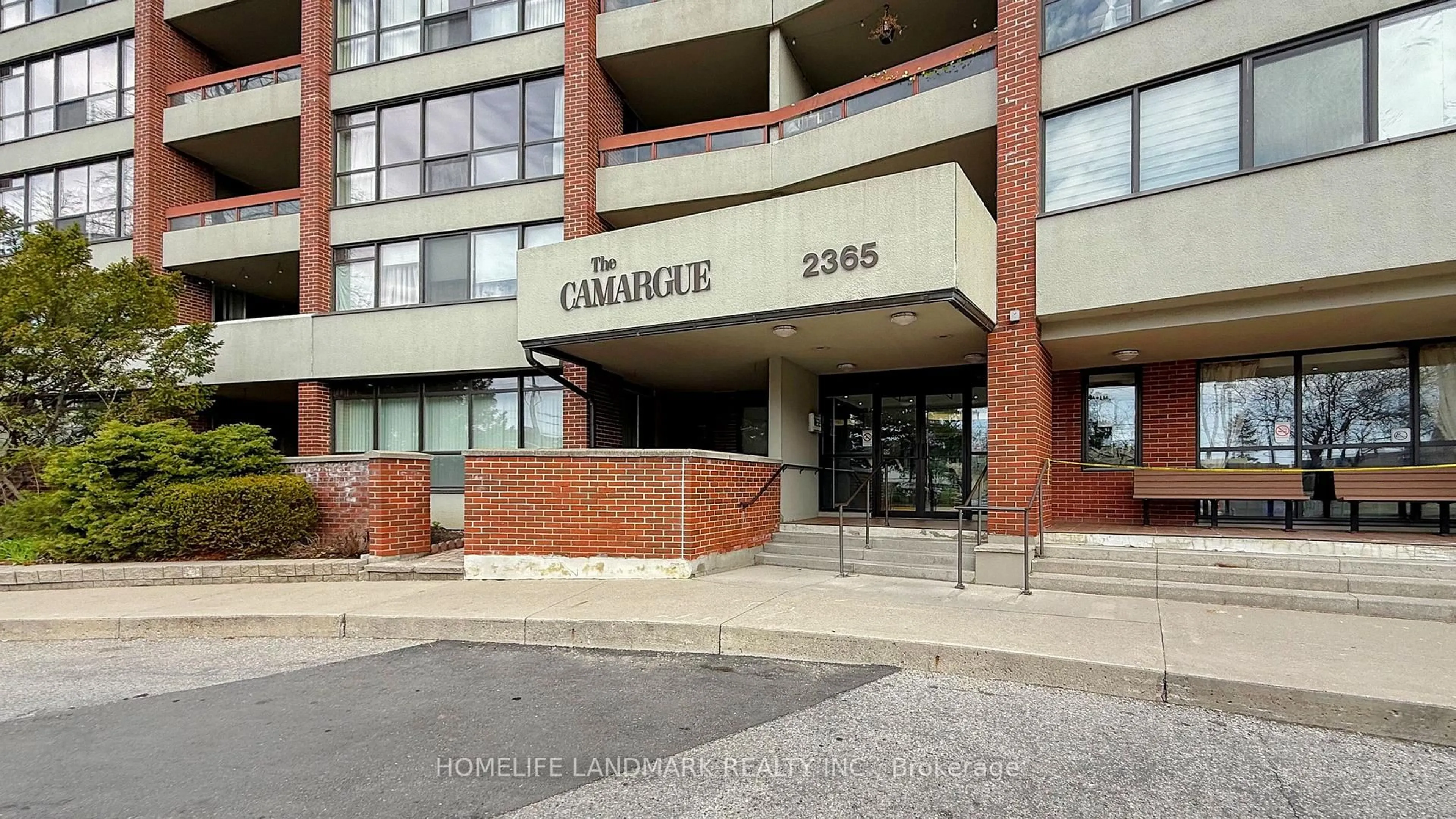 Indoor foyer for 2365 Kennedy Rd #1907, Toronto Ontario M1T 3S6