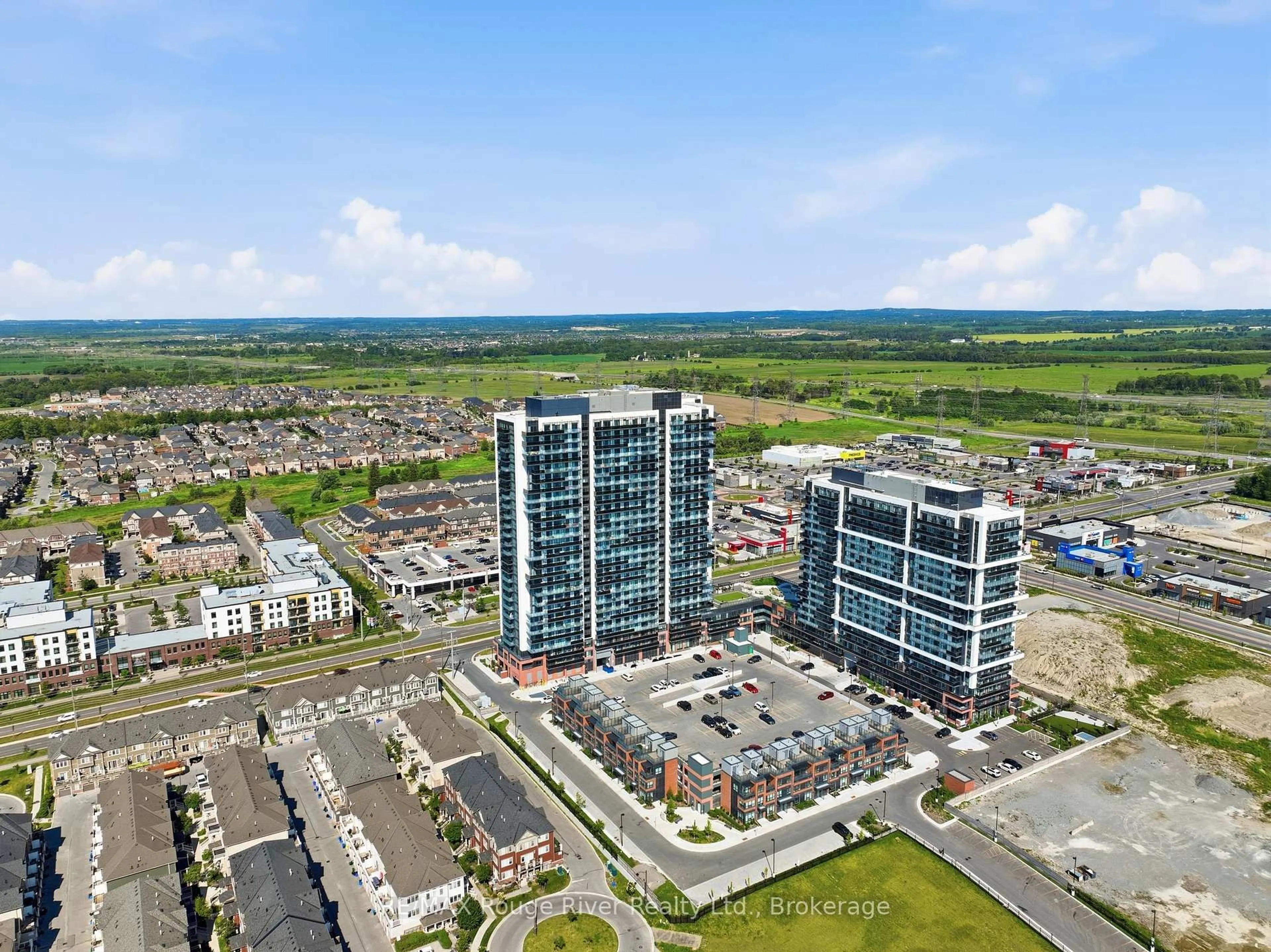 A pic from outside/outdoor area/front of a property/back of a property/a pic from drone, building for 2545 SIMCOE St #2321, Oshawa Ontario L1L 0W3