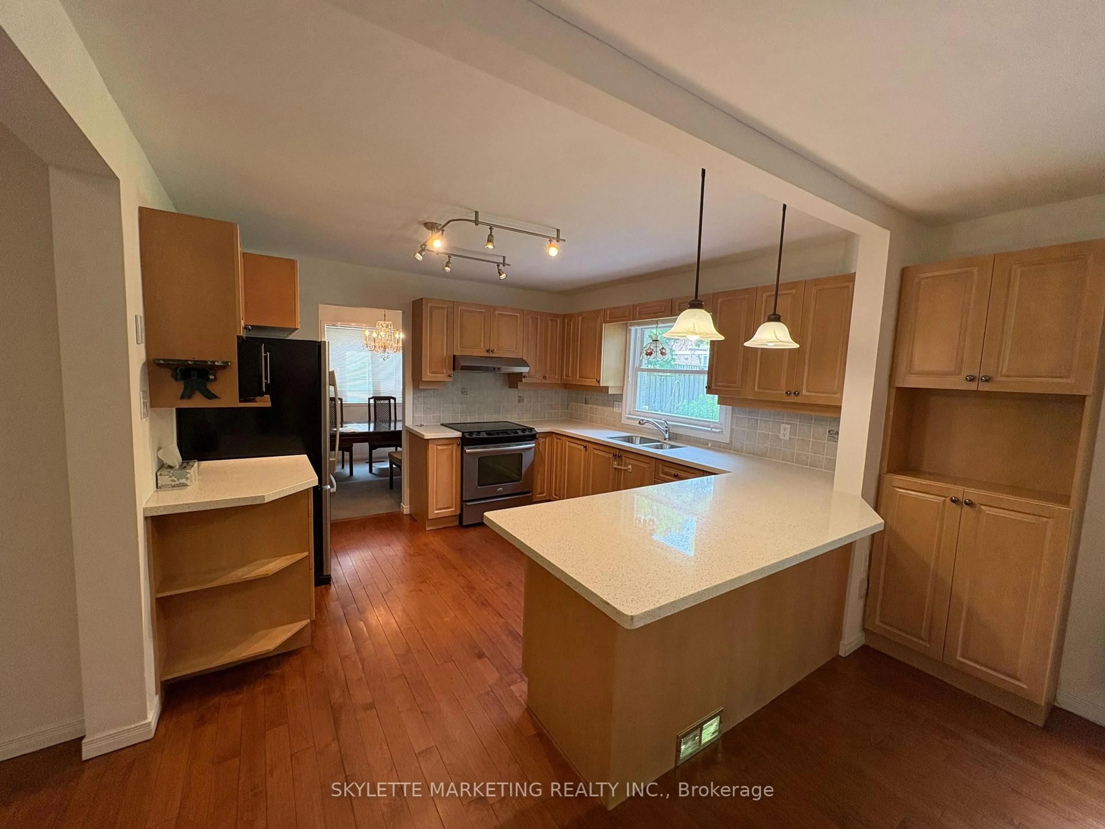 Open concept kitchen, unknown for 1782 Meadowview Ave, Pickering Ontario L1V 3G8