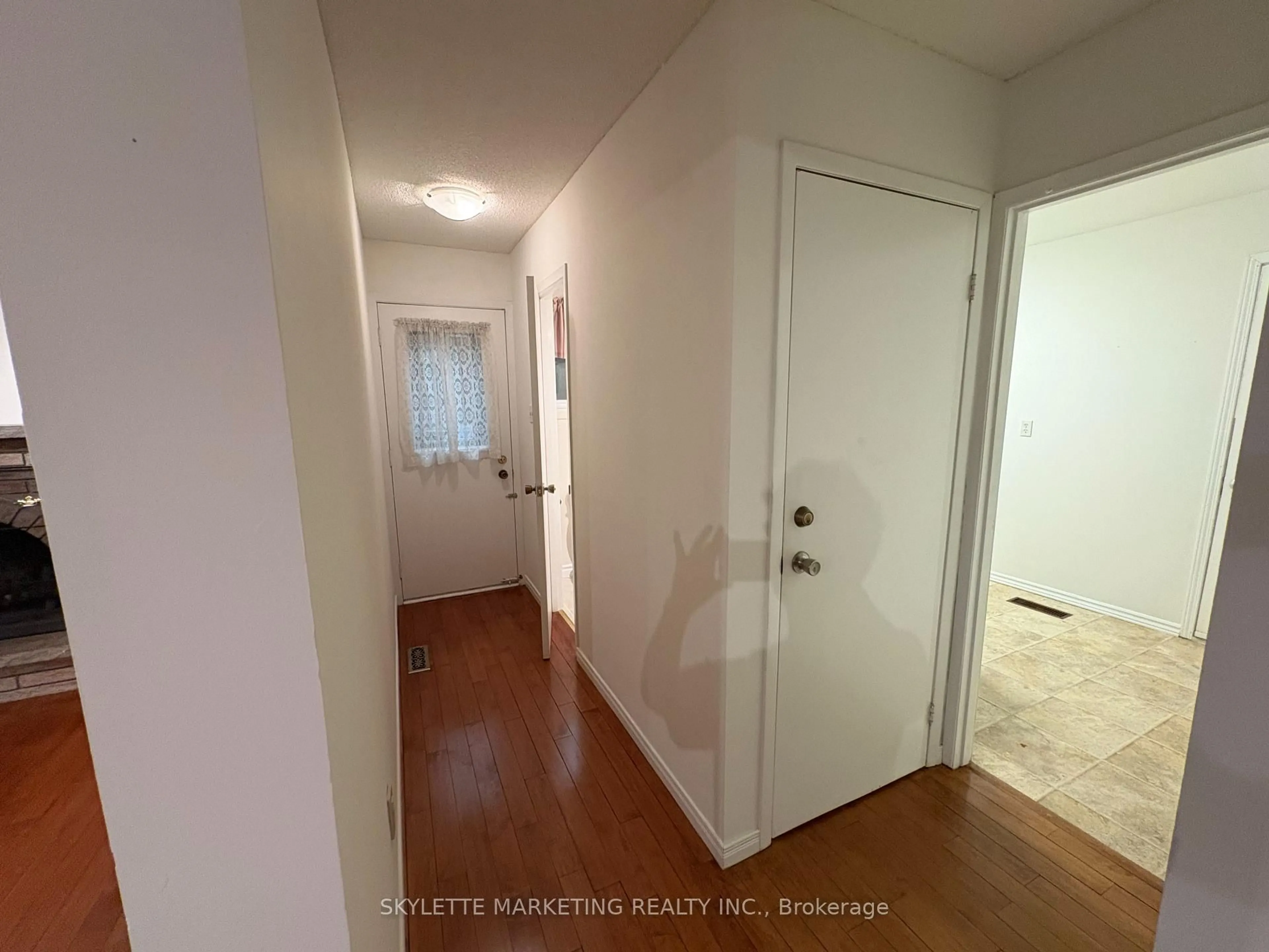 Unknown for 1782 Meadowview Ave, Pickering Ontario L1V 3G8
