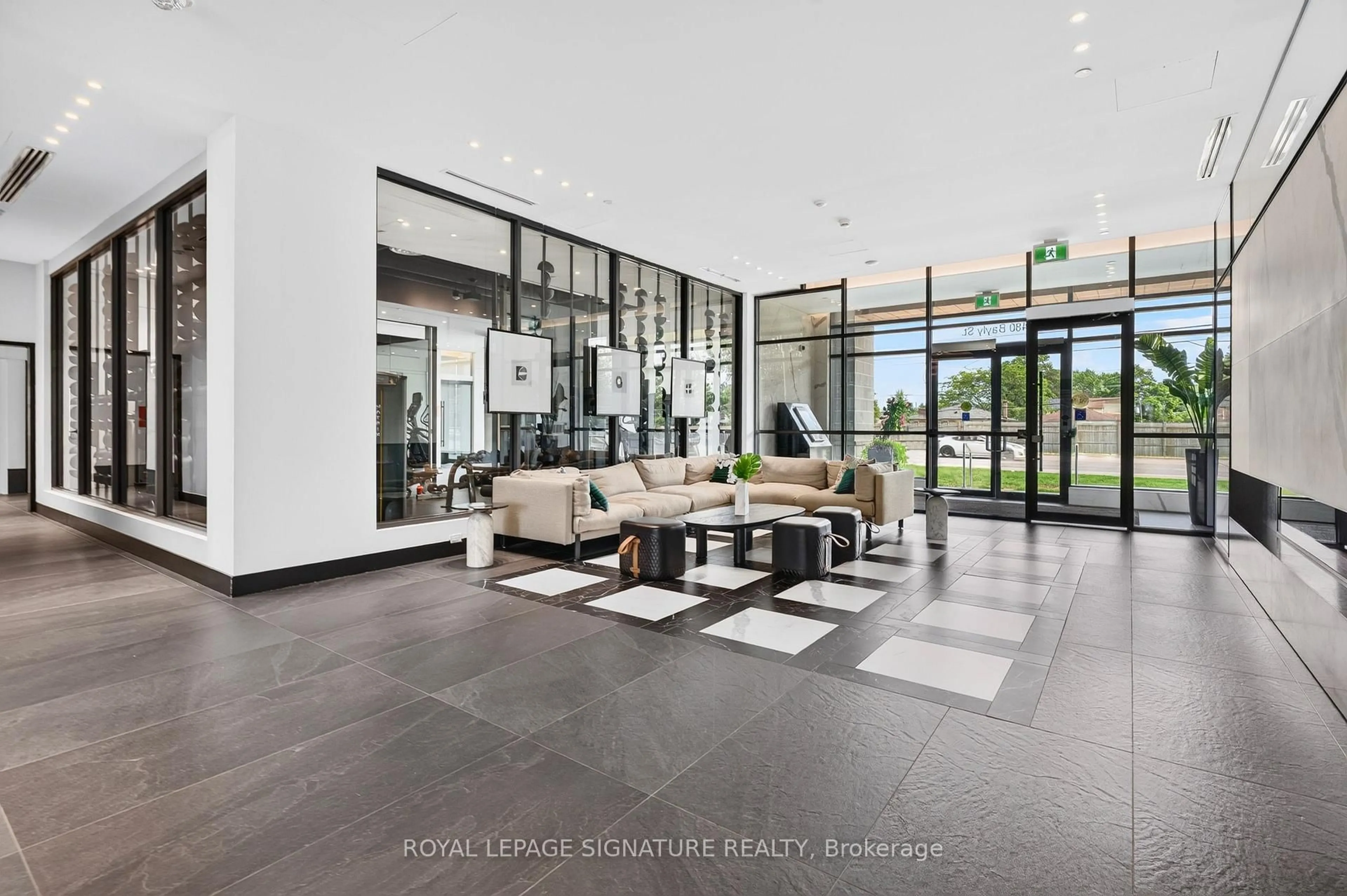 Indoor foyer for 1480 Bayly St #1212, Pickering Ontario L1W 0C2