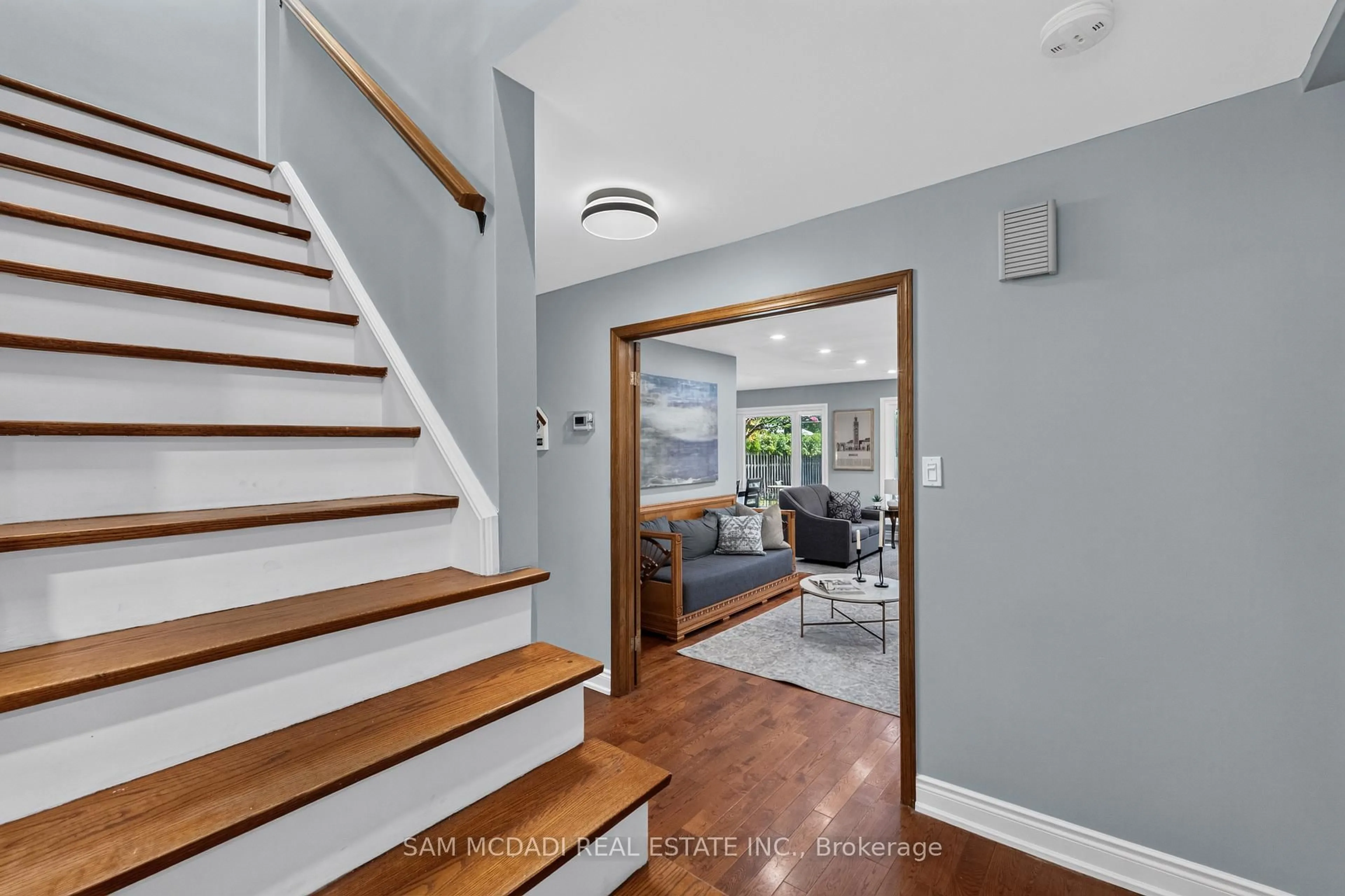 Indoor entryway for 188 Birkdale Rd, Toronto Ontario M1P 3S1