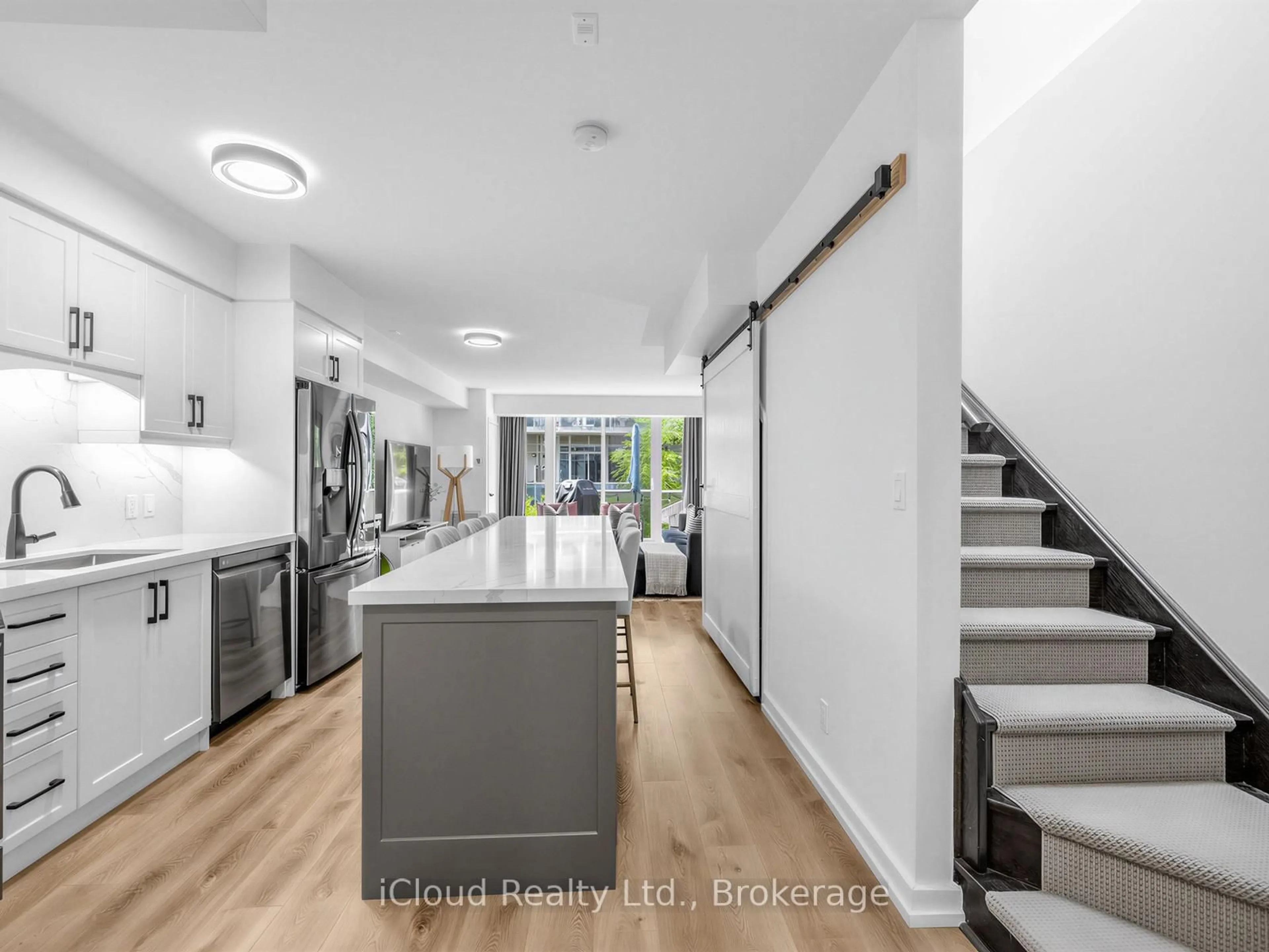 Open concept kitchen, unknown for 201 Carlaw Ave #244, Toronto Ontario M4M 2S1