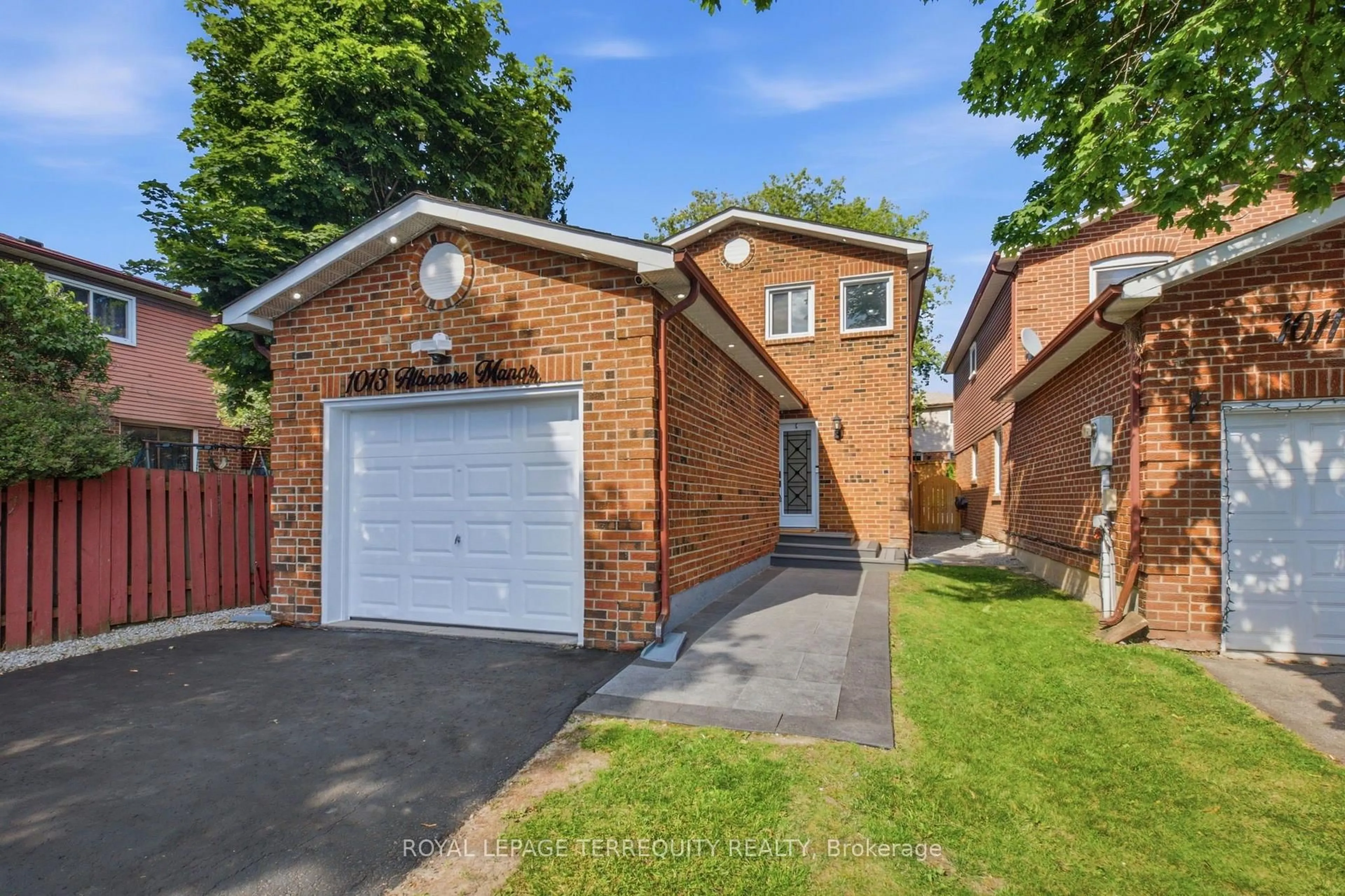 Unknown for 1013 Albacore Manr, Pickering Ontario L1W 3S9