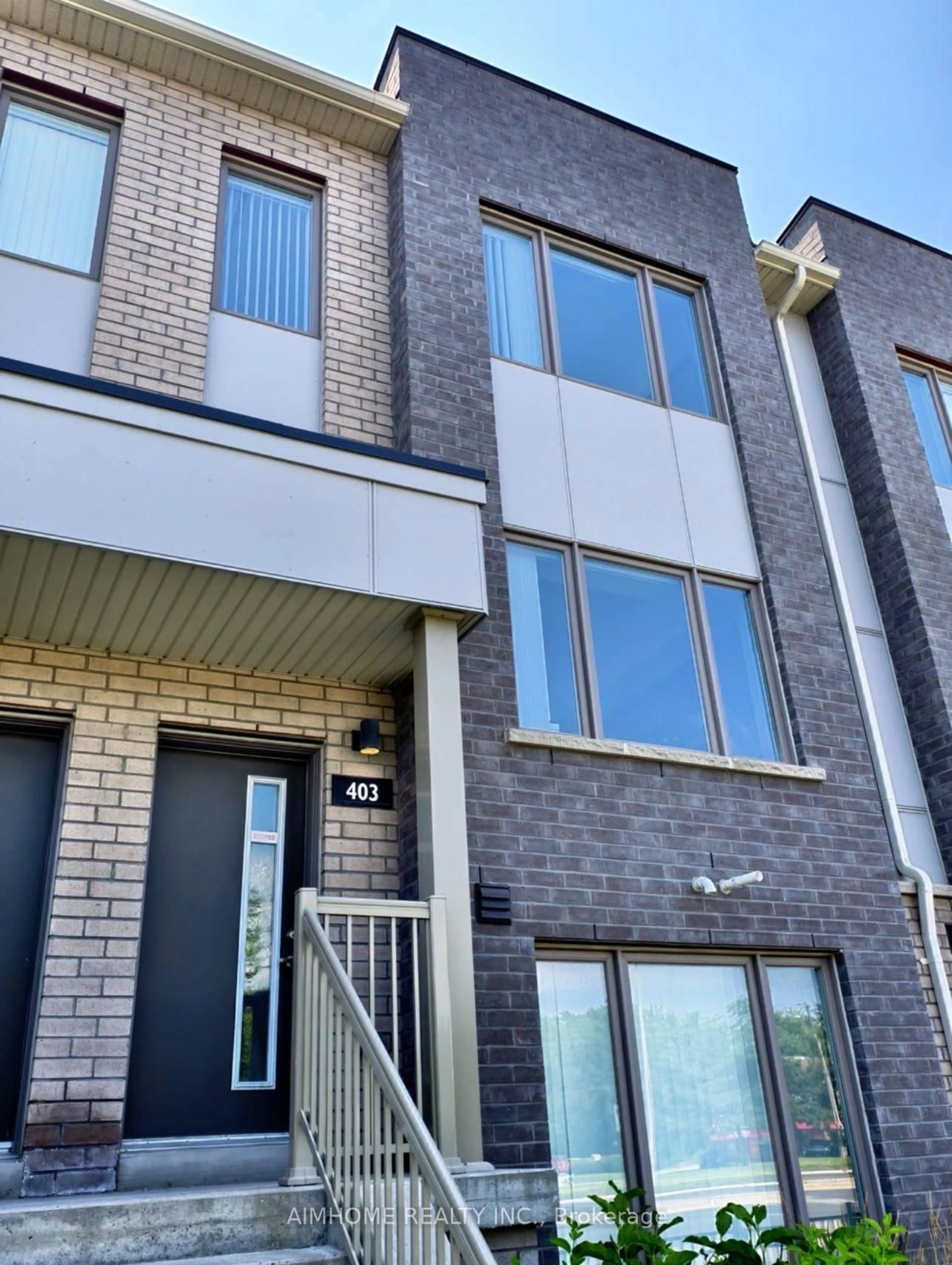 Home with brick exterior material, building for 1525 Kingston Rd #403, Pickering Ontario L1V 0E9