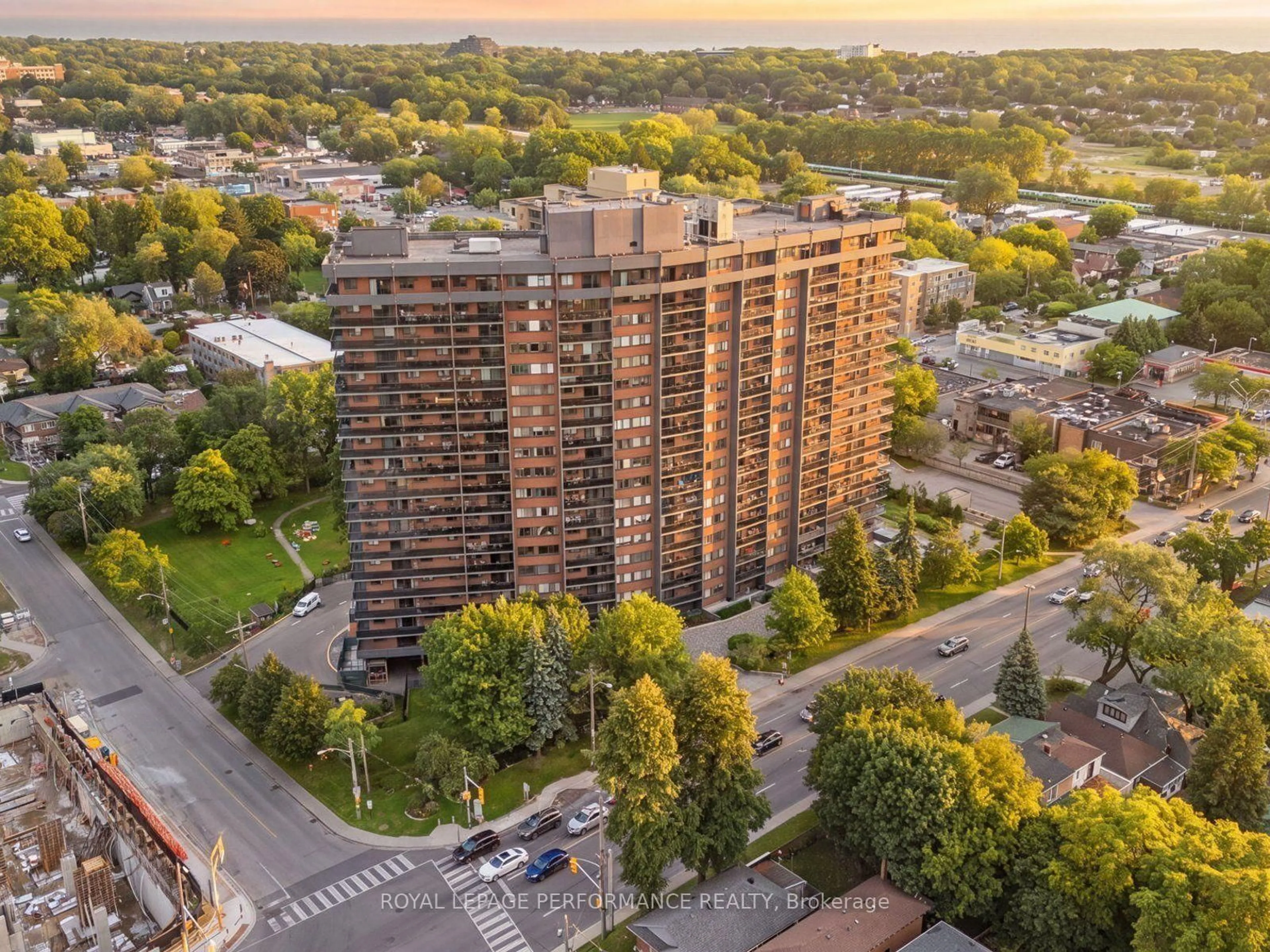 A pic from outside/outdoor area/front of a property/back of a property/a pic from drone, city buildings view from balcony for 757 Victoria Pk Ave #1002, Toronto Ontario M4C 5N8