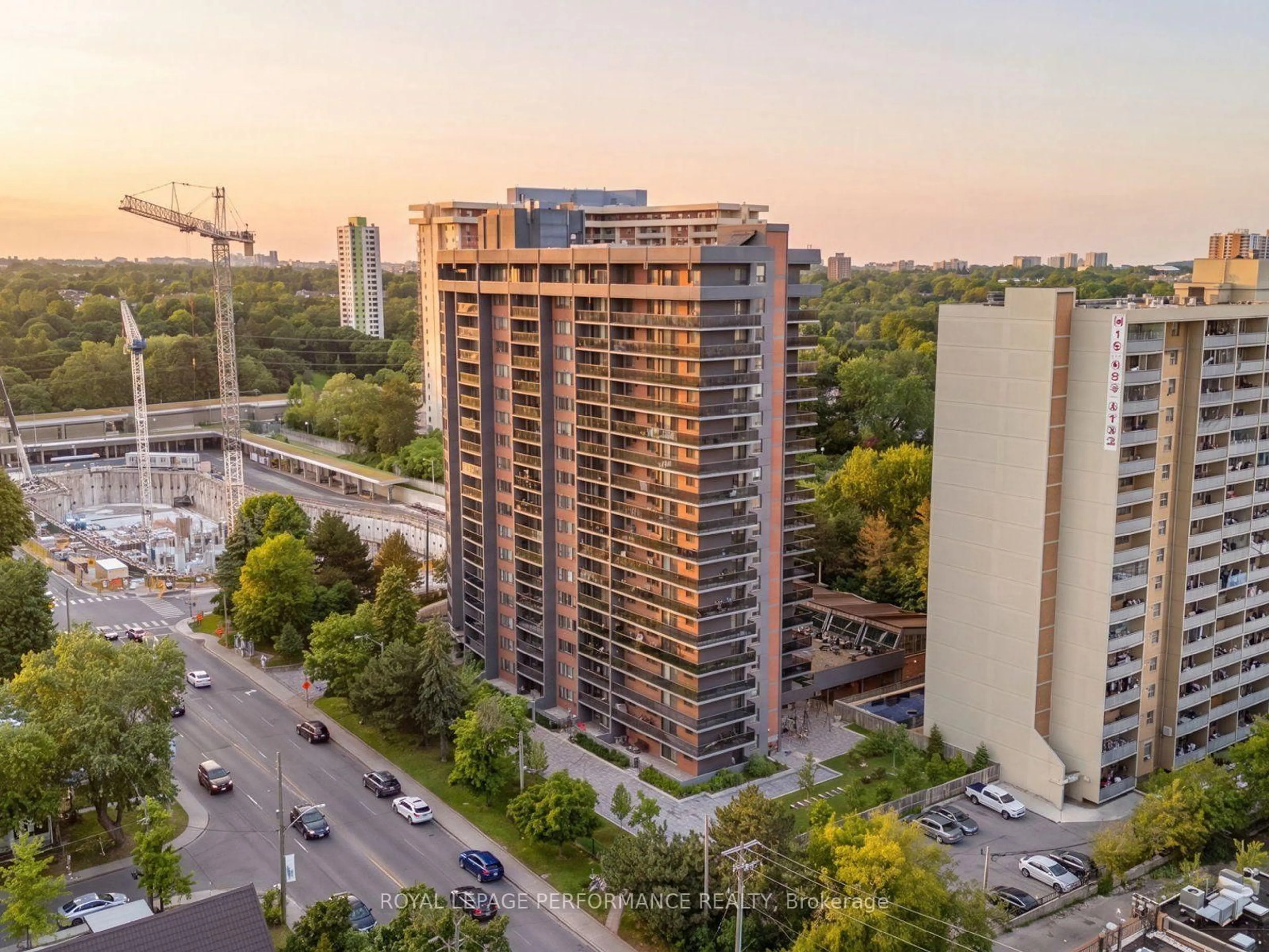 A pic from outside/outdoor area/front of a property/back of a property/a pic from drone, city buildings view from balcony for 757 Victoria Pk Ave #1002, Toronto Ontario M4C 5N8