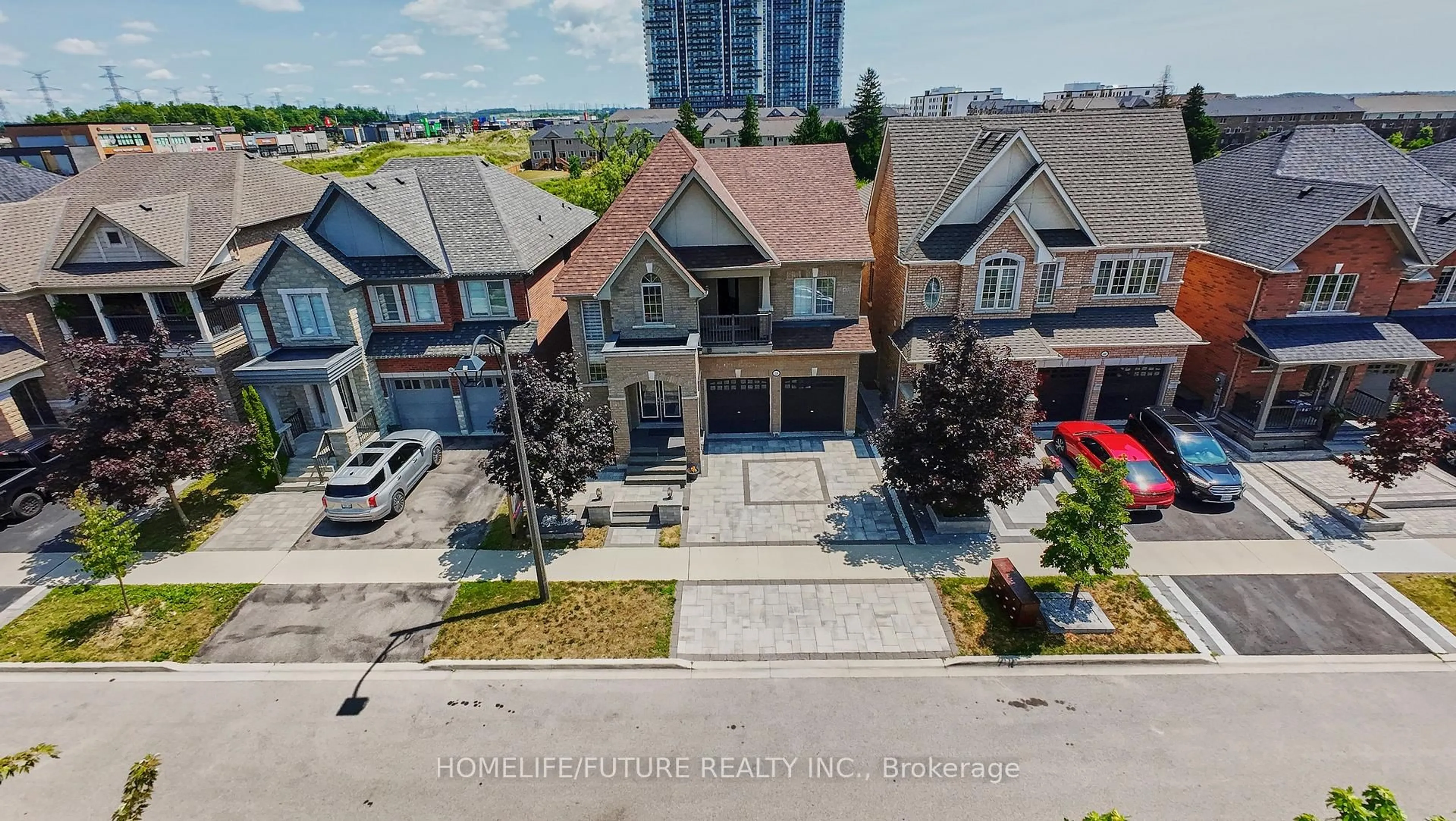 A pic from outside/outdoor area/front of a property/back of a property/a pic from drone, unknown for 2549 Snow Knight Dr, Oshawa Ontario L1L 0K2