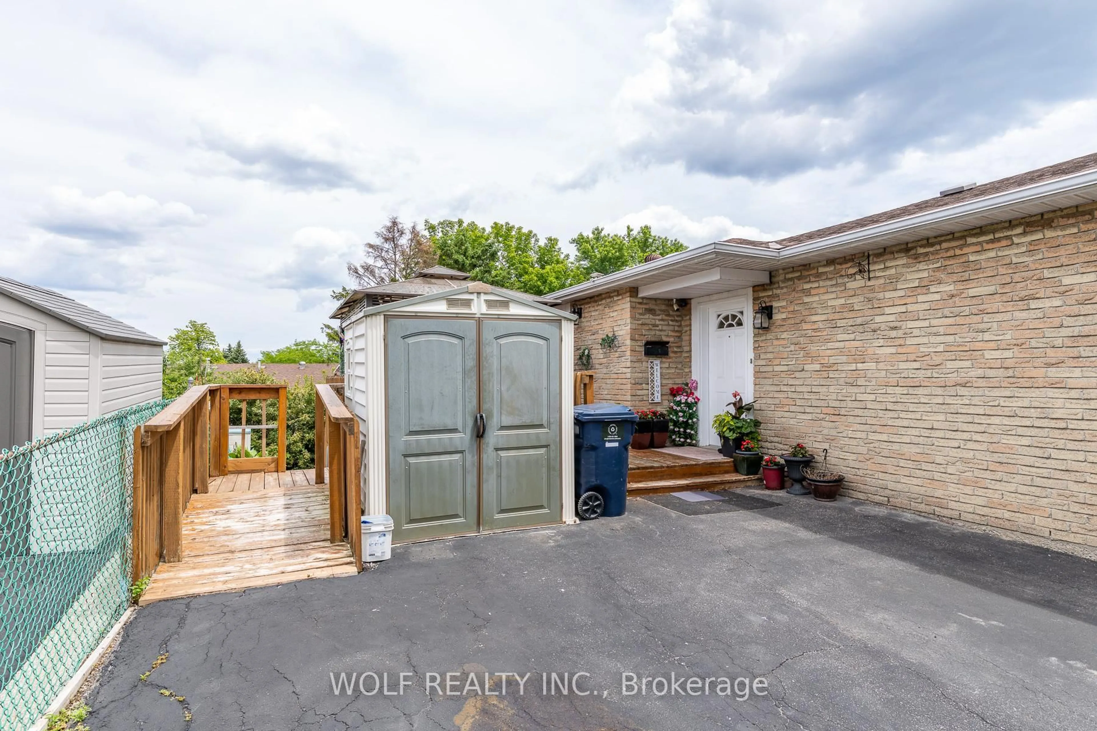 A pic from outside/outdoor area/front of a property/back of a property/a pic from drone, water/lake/river/ocean view for 114 John Tabor Tr, Toronto Ontario M1B 2V2