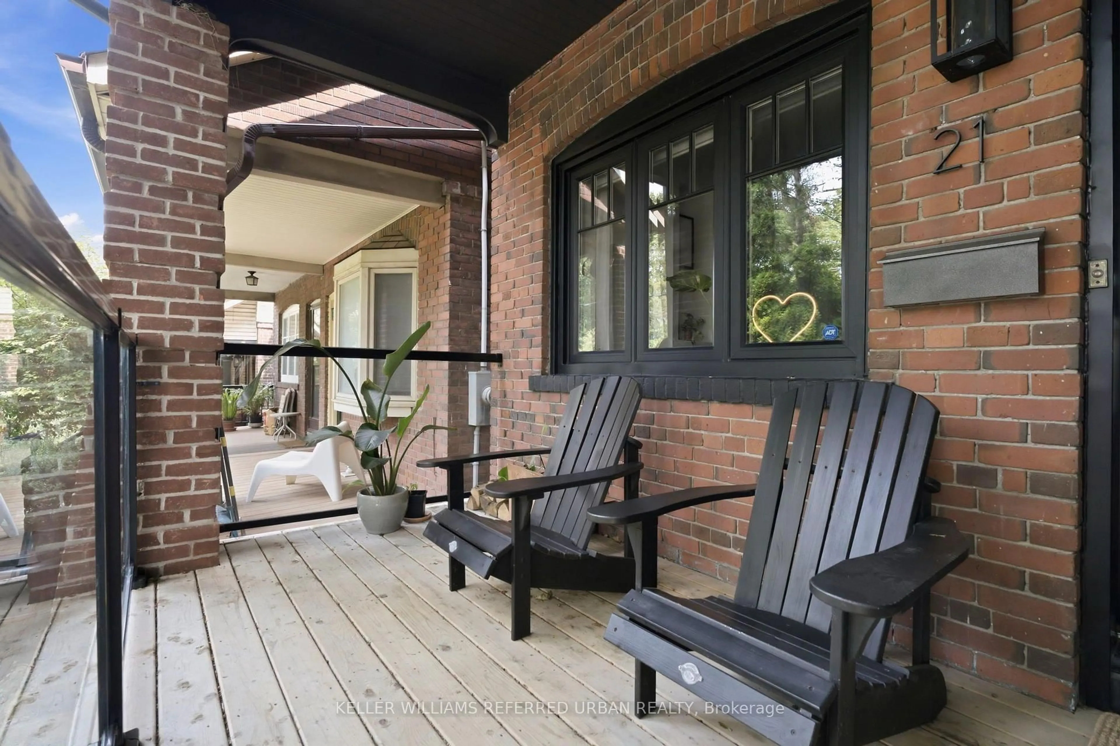Patio, street for 21 Millbrook Cres, Toronto Ontario M4K 1H2