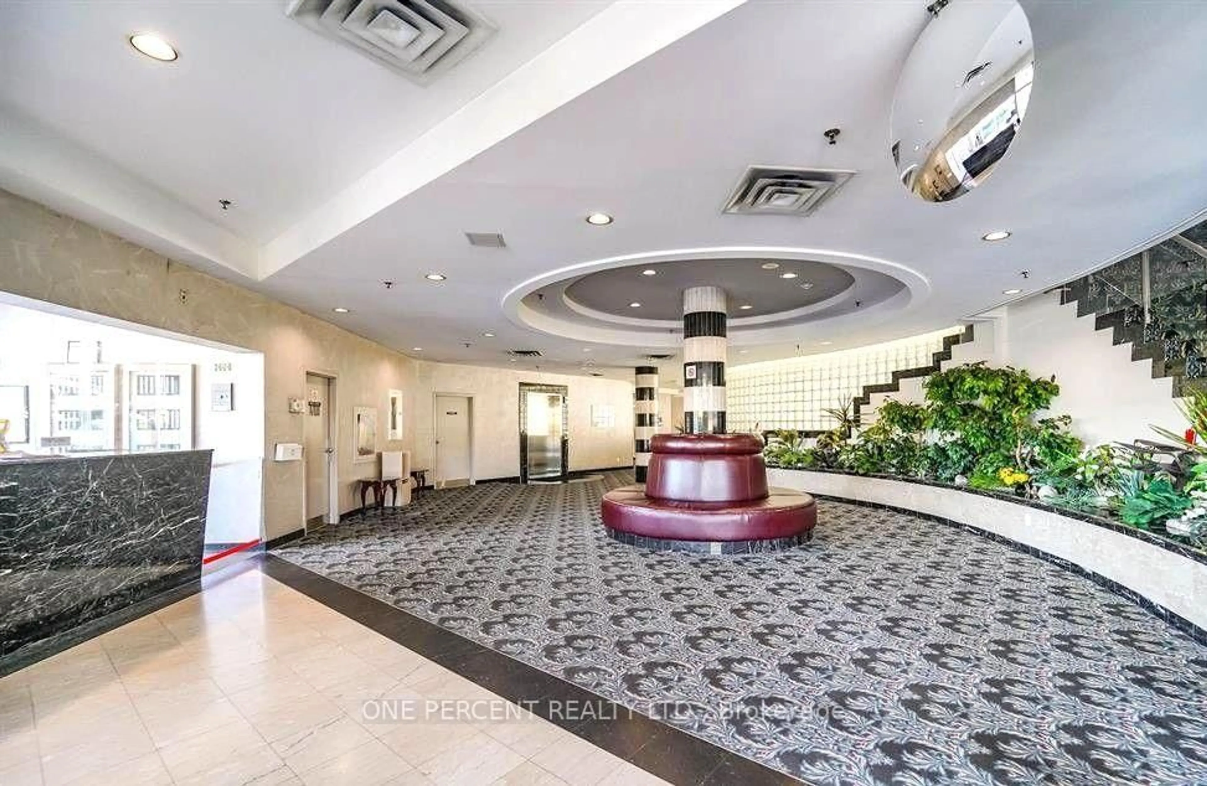 Lobby for 2550 Lawrence Ave #402, Toronto Ontario M1P 4Z3
