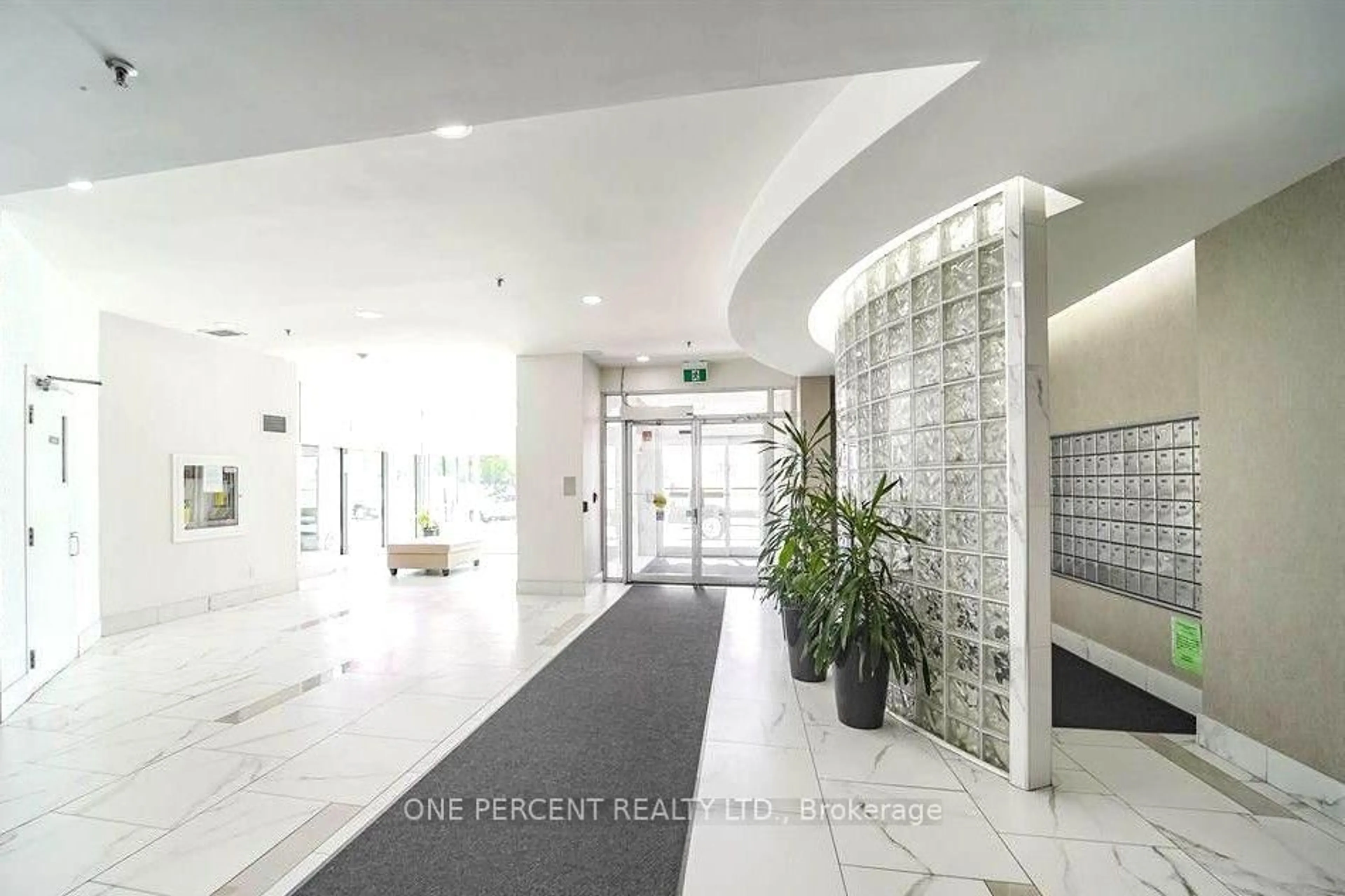 Lobby for 2550 Lawrence Ave #402, Toronto Ontario M1P 4Z3