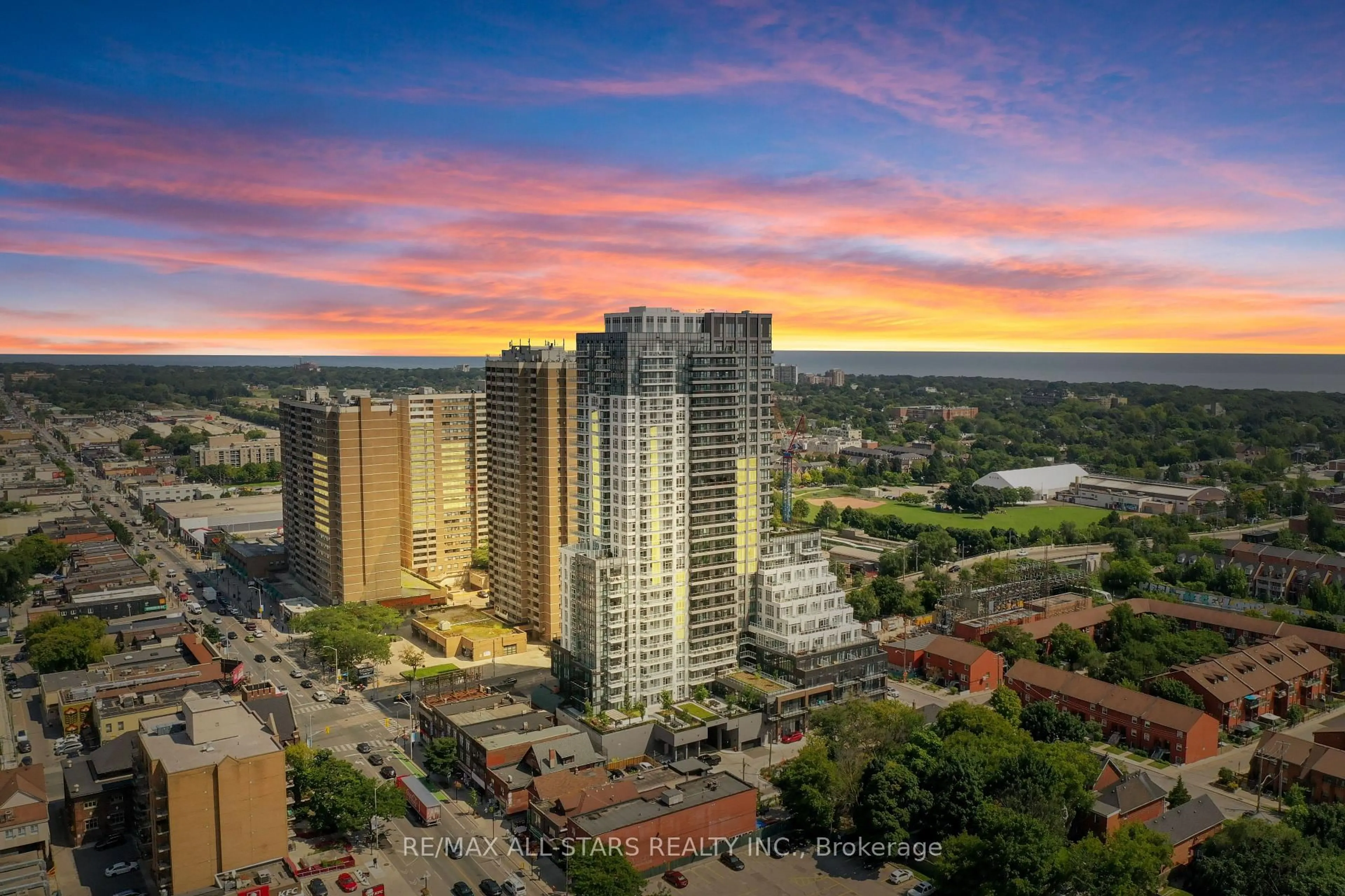 A pic from outside/outdoor area/front of a property/back of a property/a pic from drone, city buildings view from balcony for 286 Main St #2103, Toronto Ontario M4C 0B3