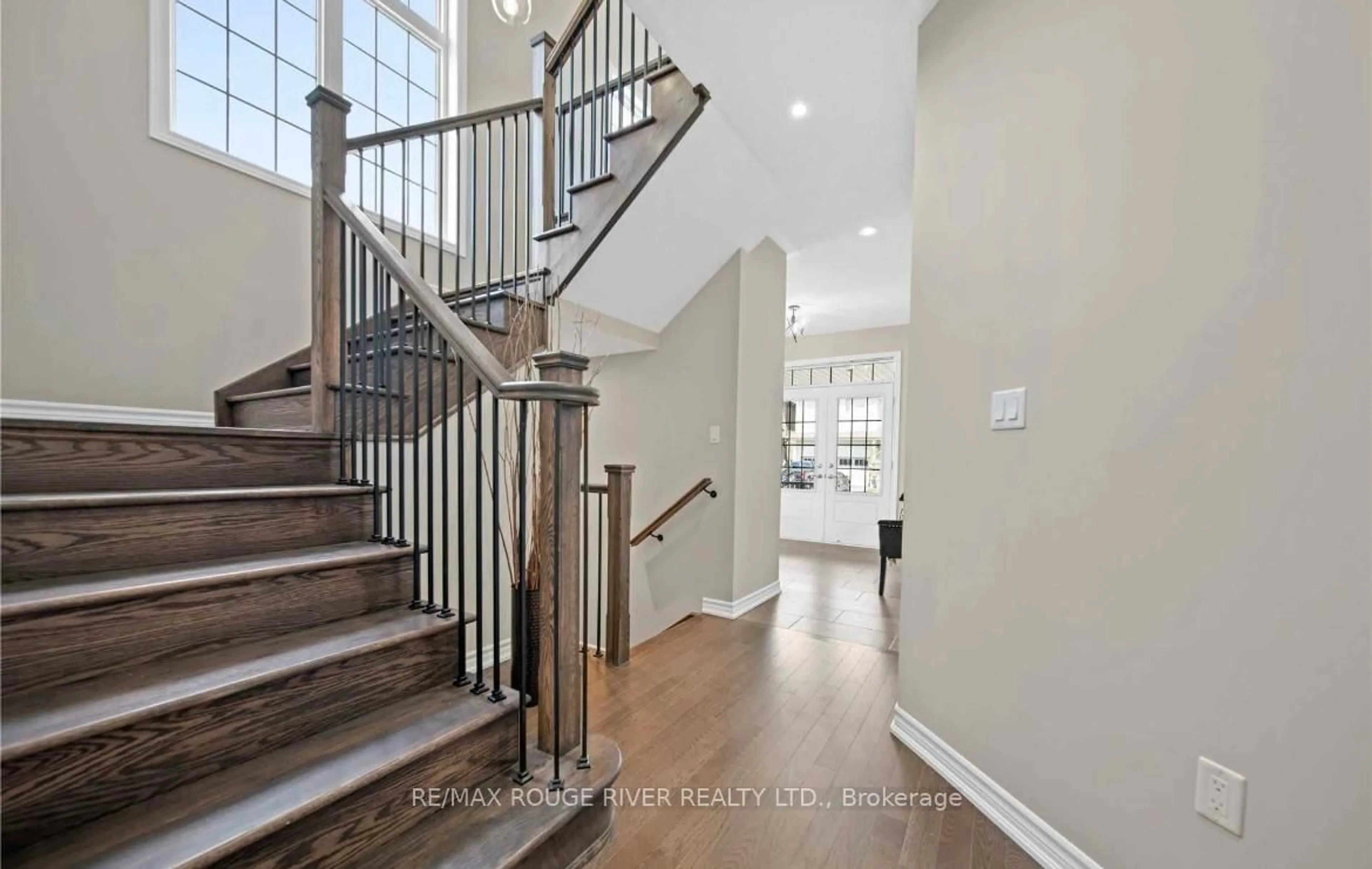 Stairs for 27 Crombie St, Clarington Ontario L1C 4A1