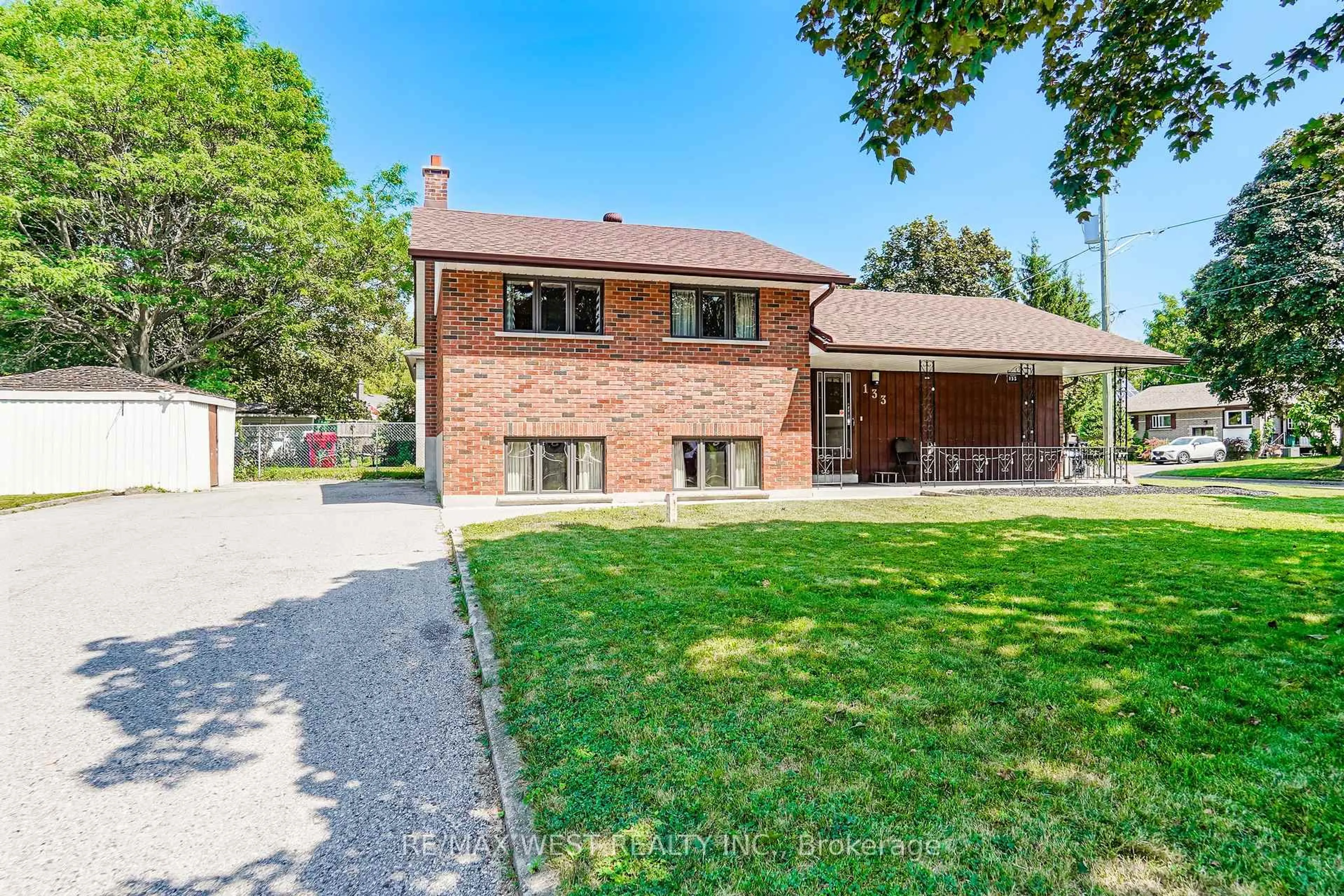Home with brick exterior material, street for 133 Sussex St, Oshawa Ontario L1G 1W1