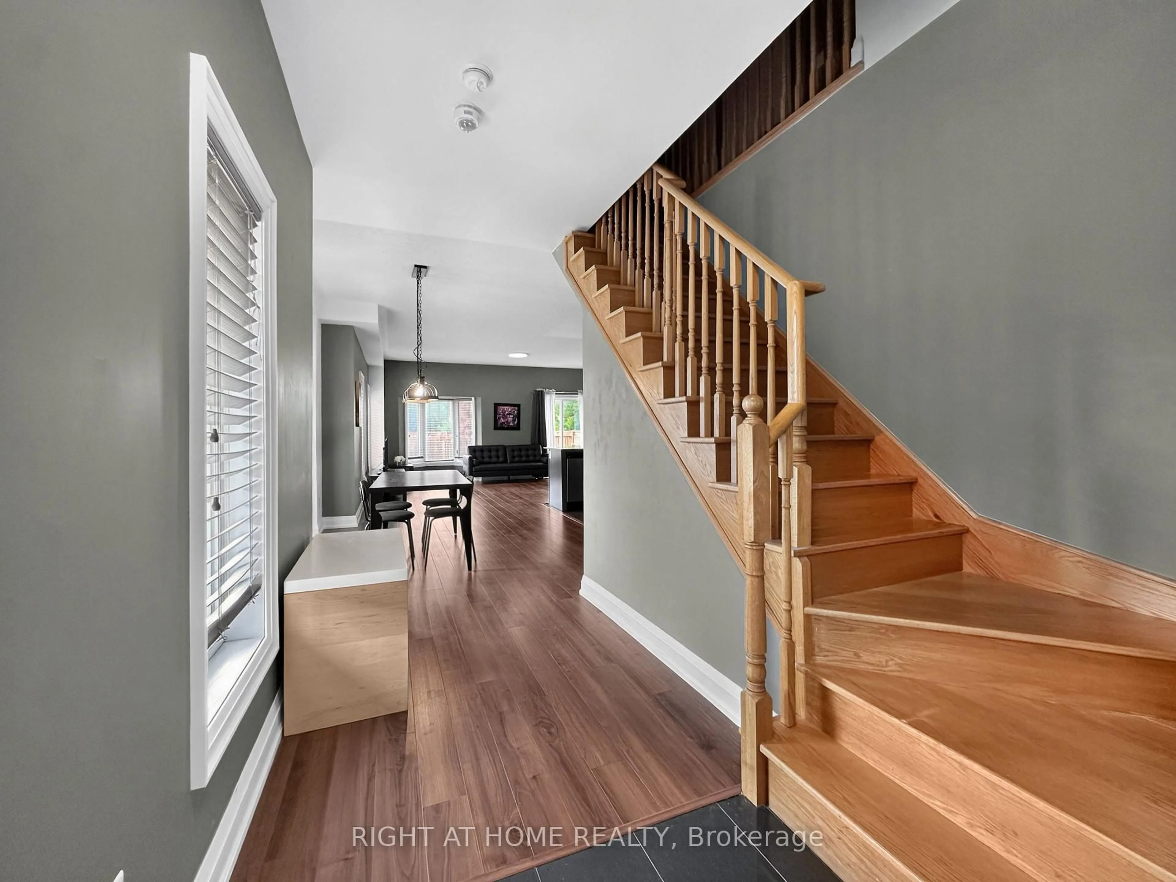 Indoor entryway for 59 Kantium Way, Whitby Ontario L1N 0L4
