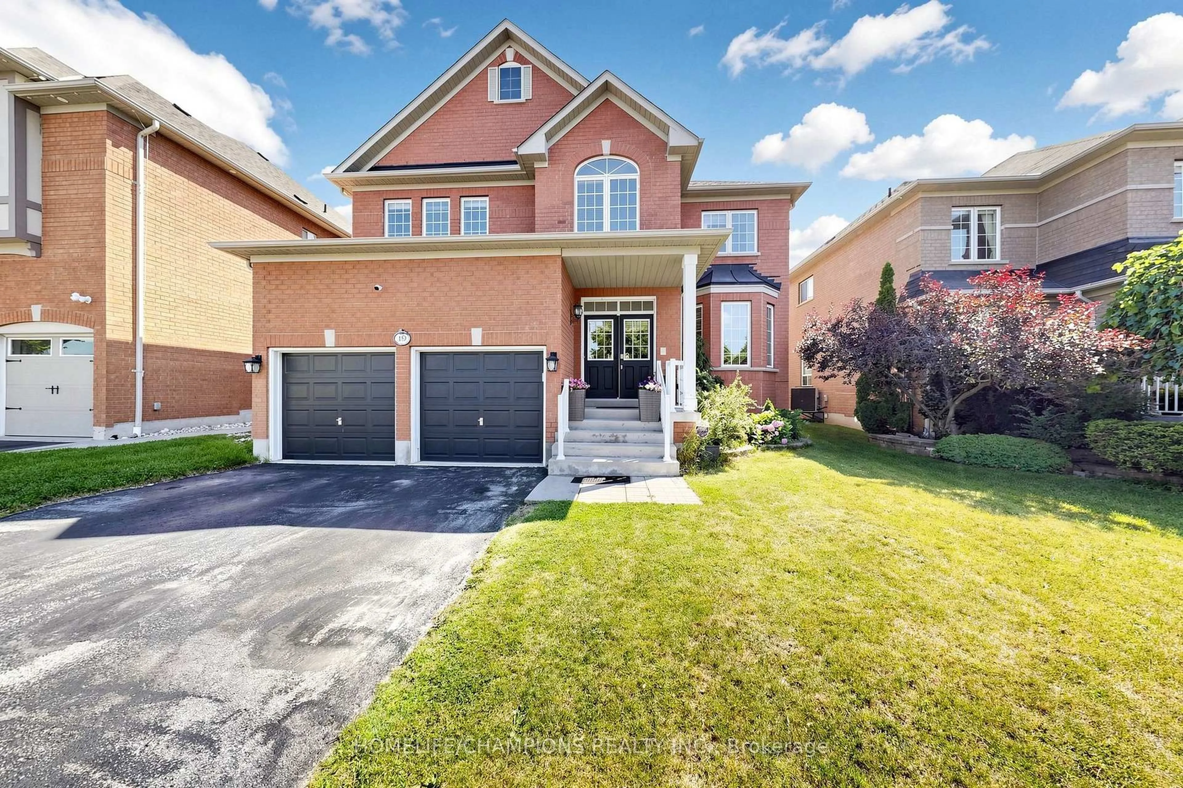 Home with brick exterior material, street for 19 Tweedie Cres, Whitby Ontario L1P 1X4