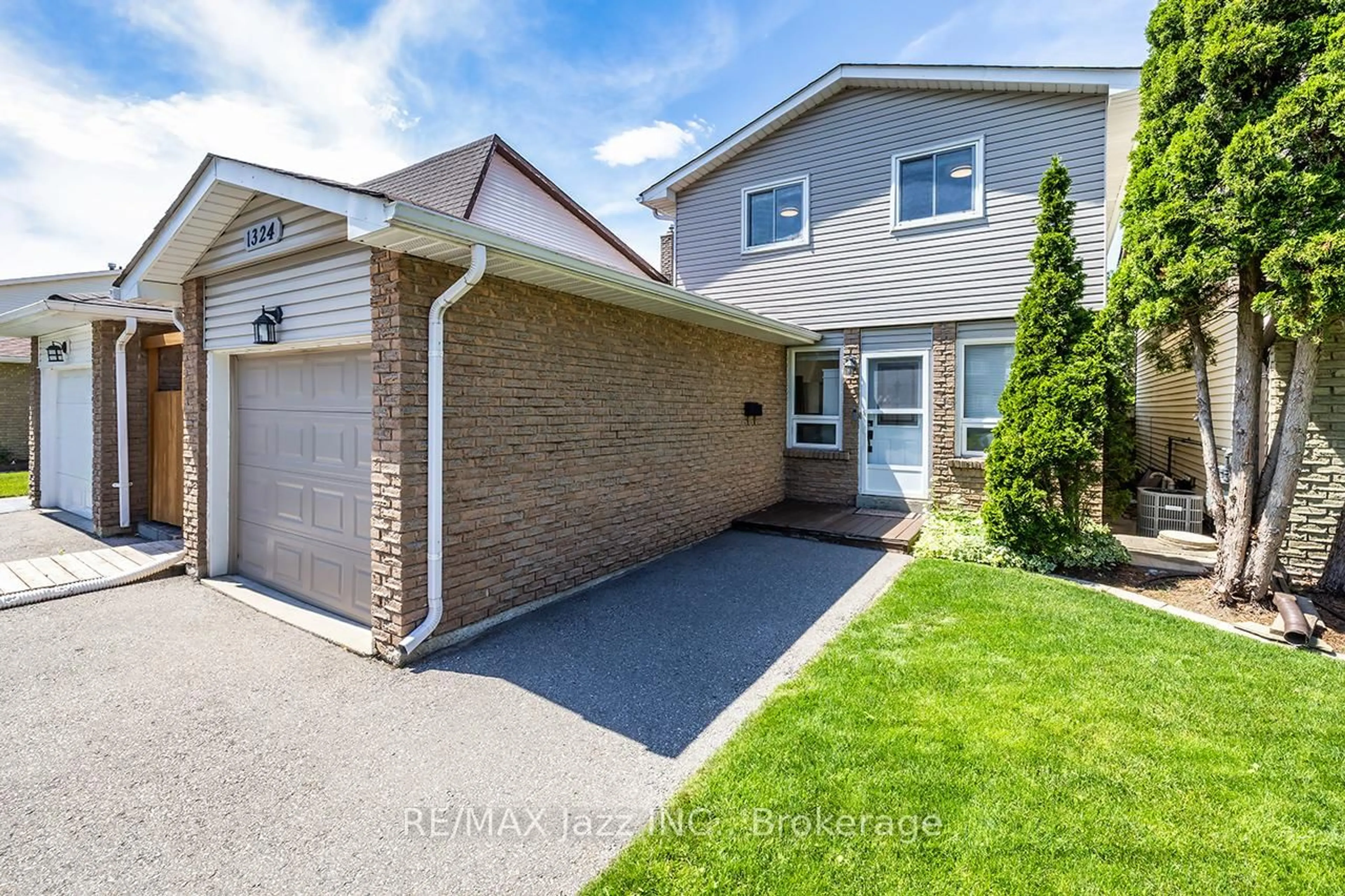 Unknown for 1324 Astra Crt, Oshawa Ontario L1K 1H7
