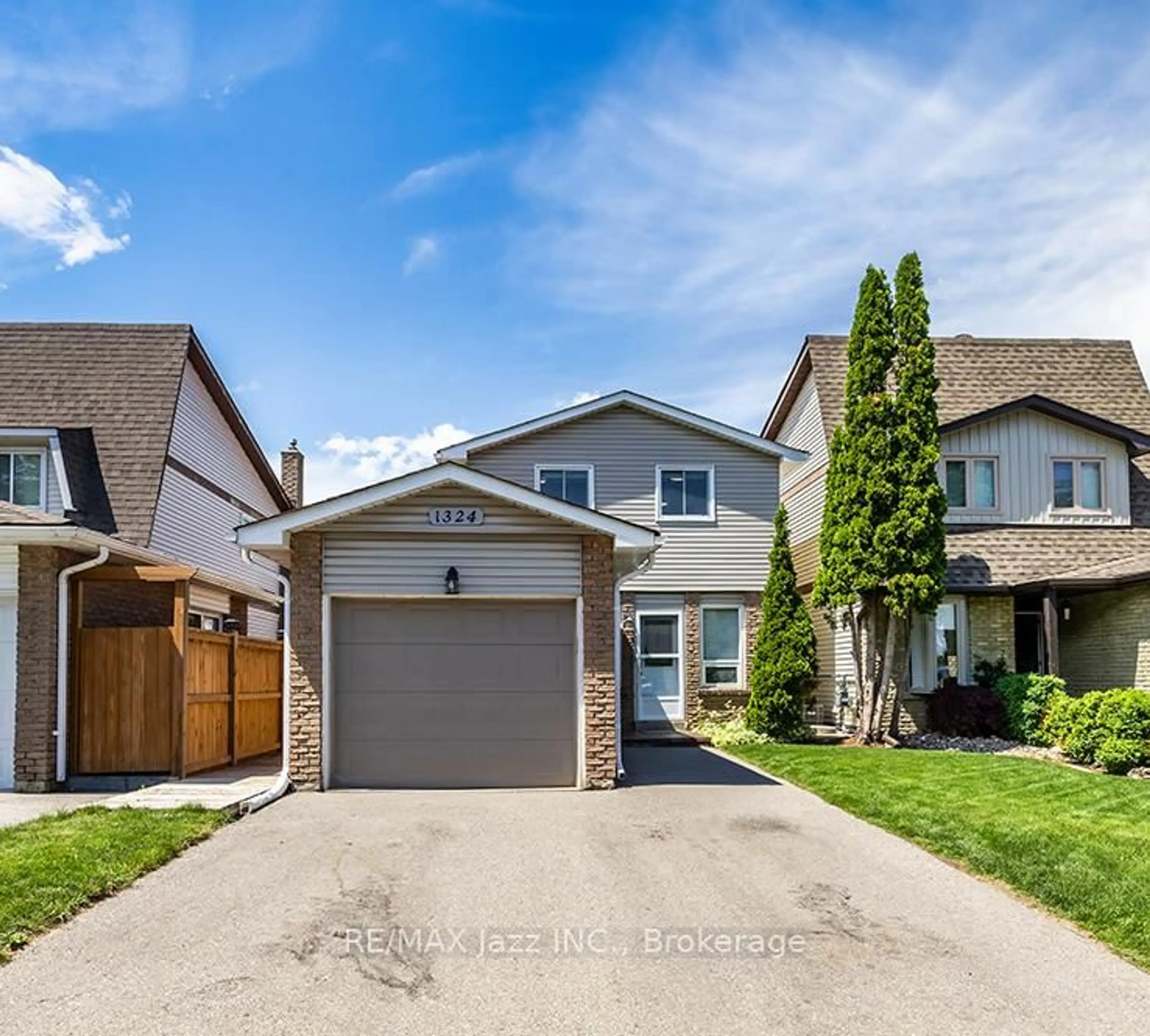 Home with vinyl exterior material, street for 1324 Astra Crt, Oshawa Ontario L1K 1H7