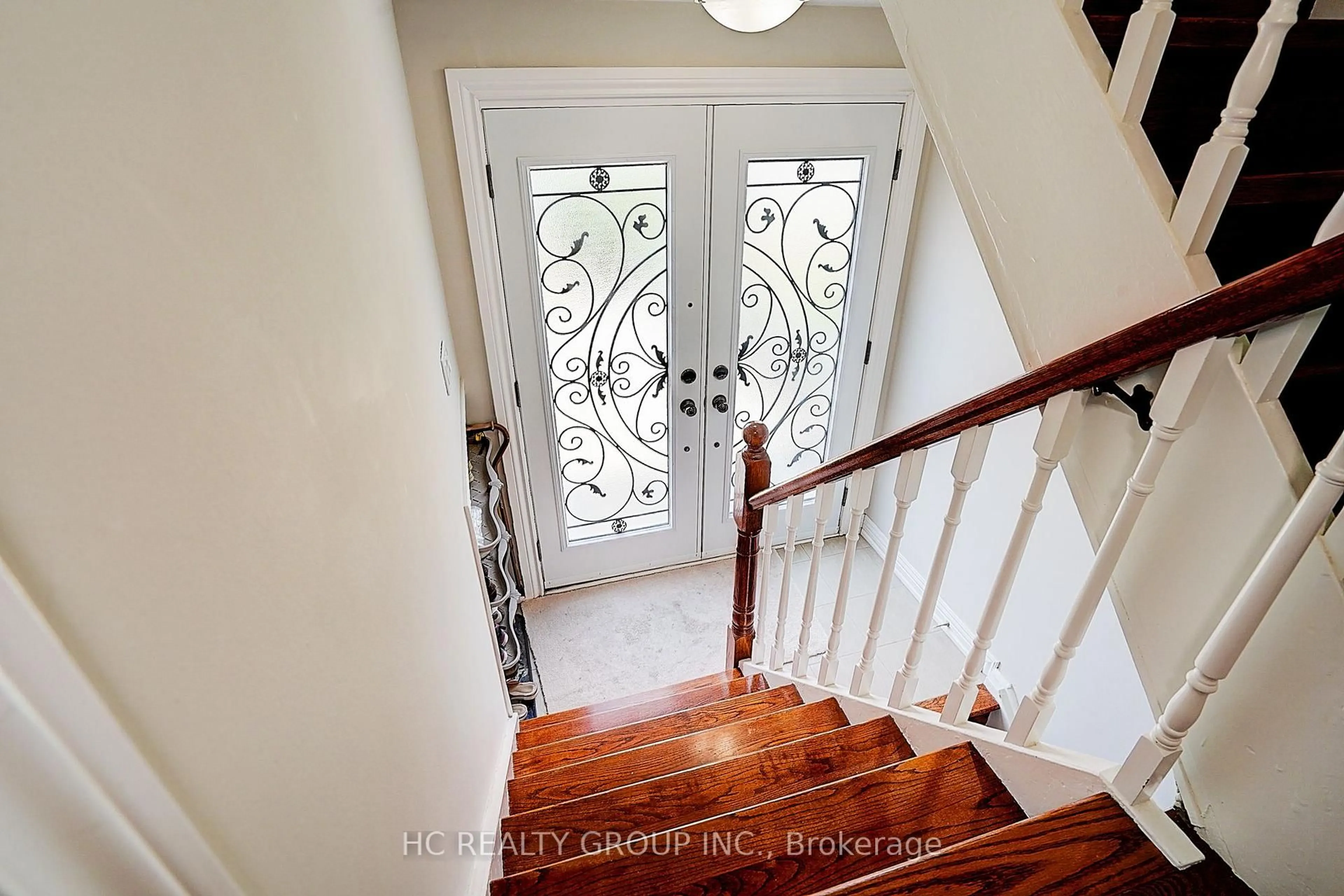 Indoor entryway for 361 Highfield Rd, Toronto Ontario M4L 2V7