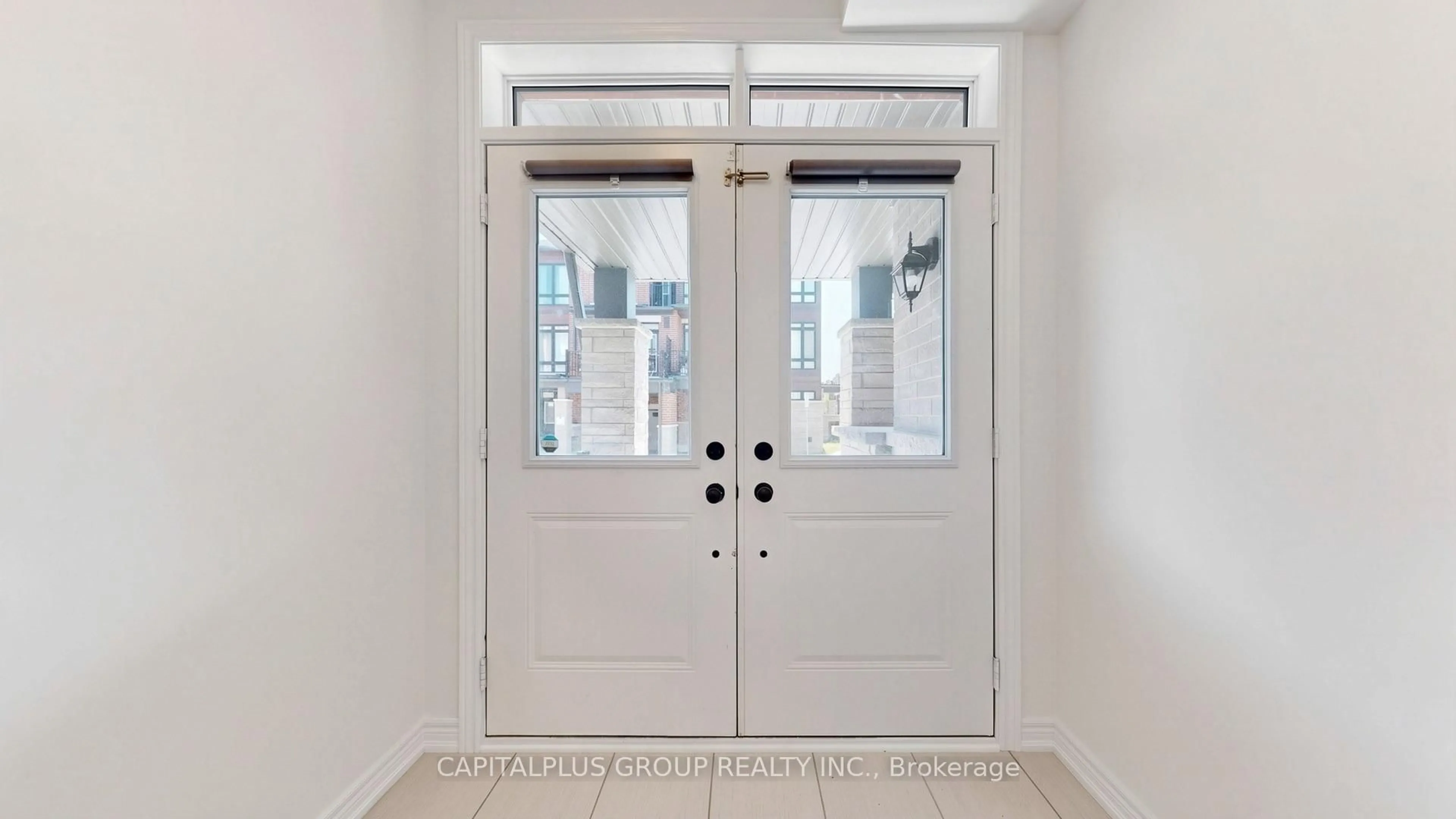 Indoor entryway for 510 Littlewood Lane, Ajax Ontario L1S 0H1