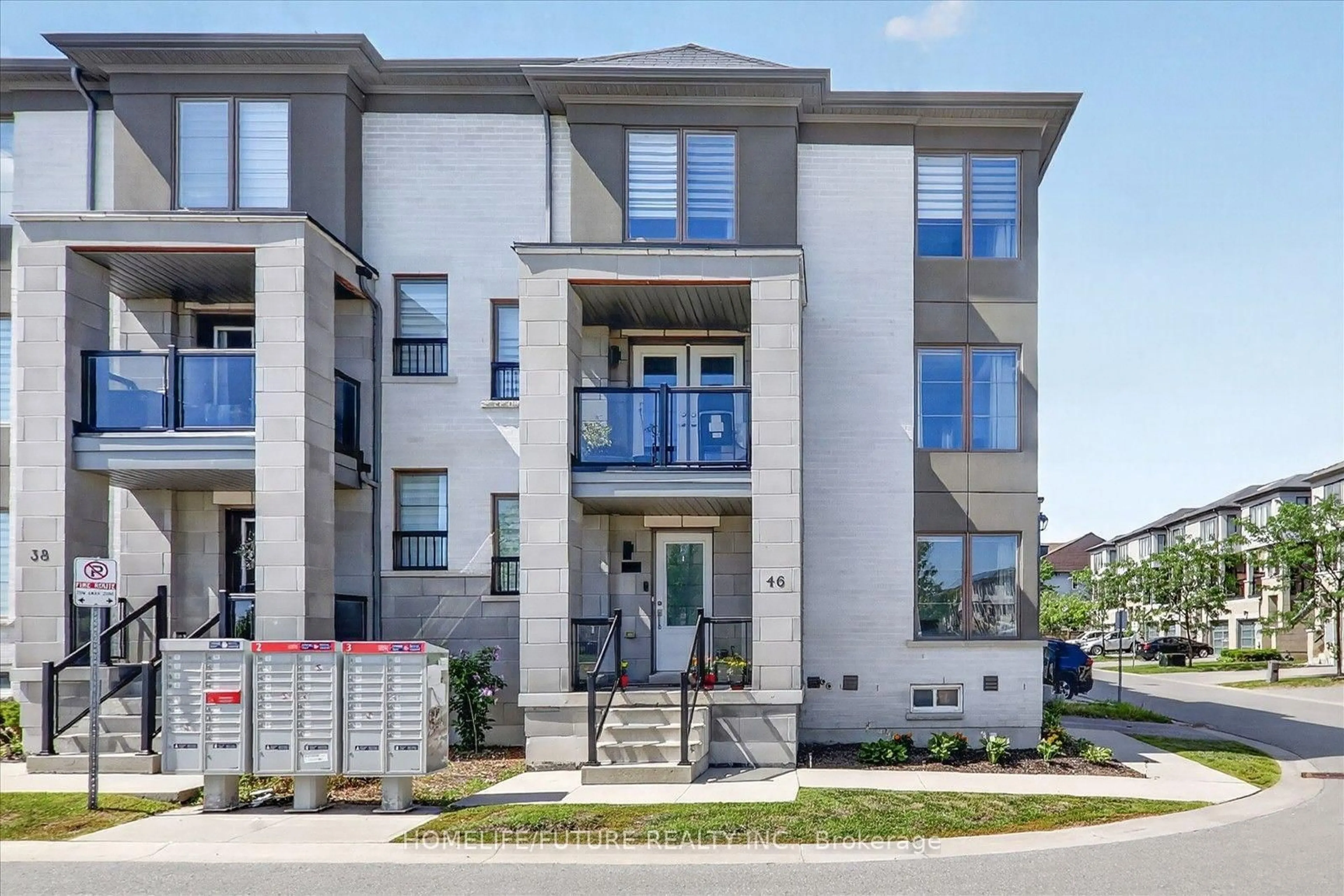 Unknown for 46 Pallock Hill Way, Whitby Ontario L1R 0N5