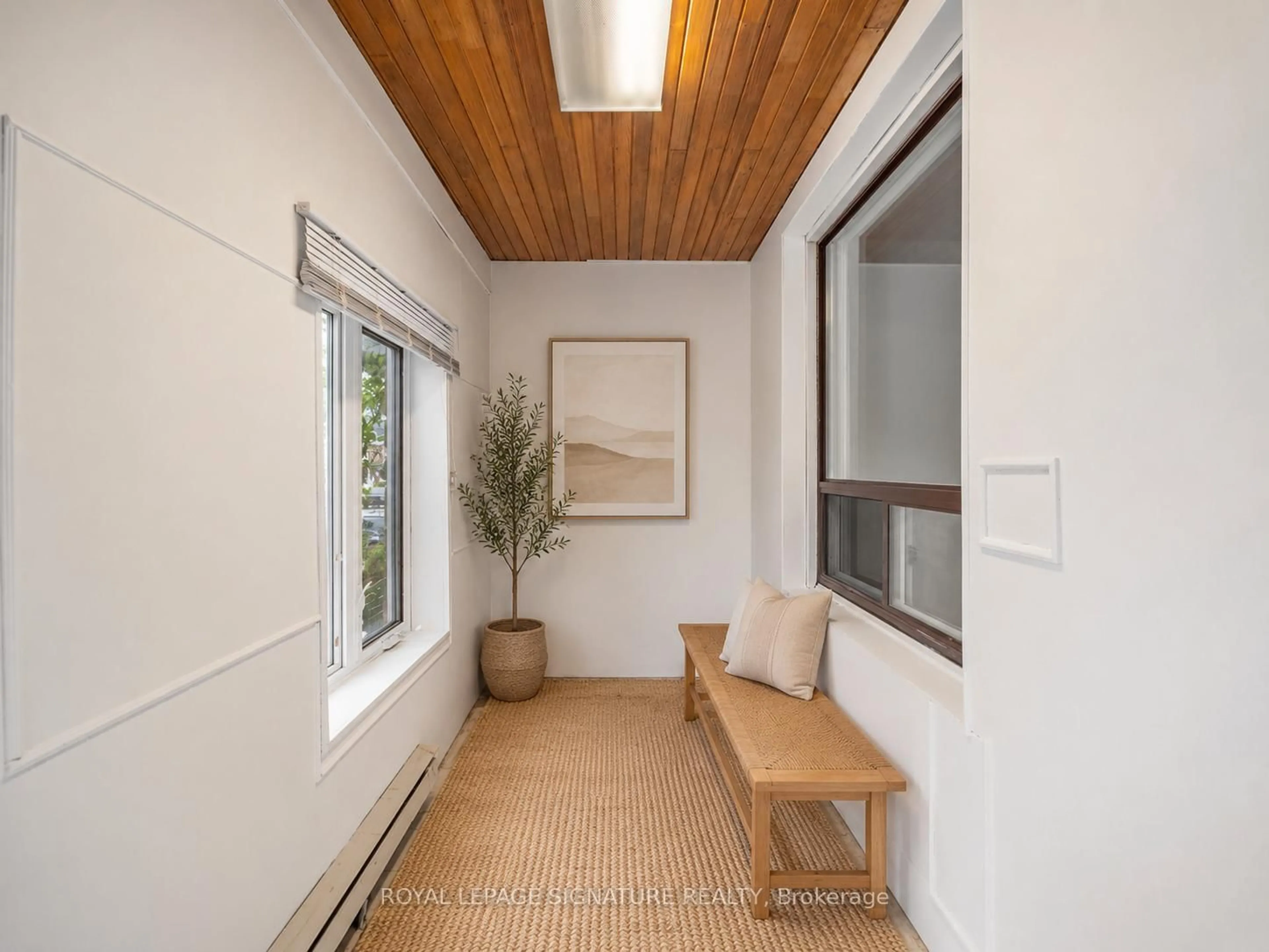 Indoor entryway for 570 Jones Ave, Toronto Ontario M4J 3H1