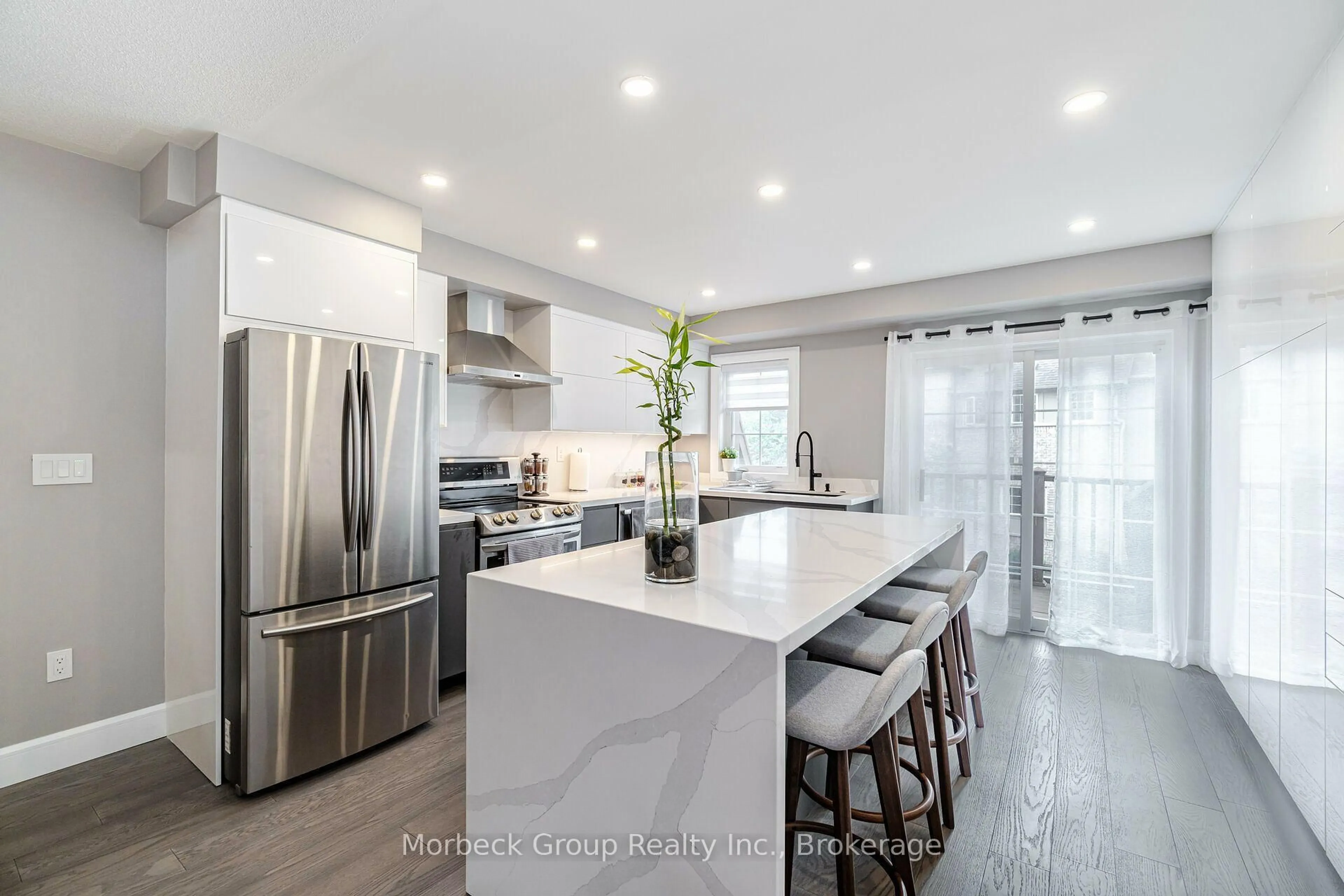 Open concept kitchen, unknown for 1100 Begley St #24, Pickering Ontario L1W 4B3