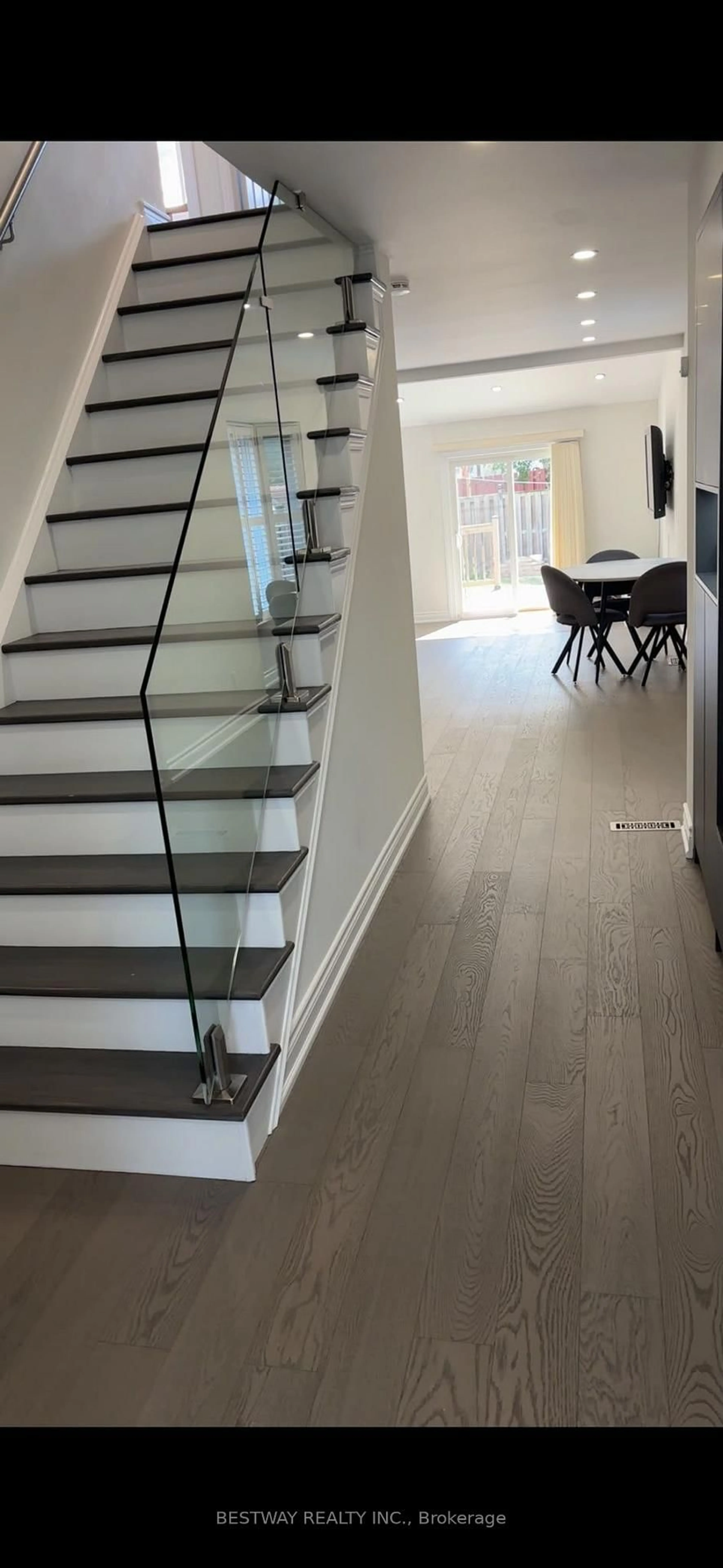 Stairs for 86 Tambrook Dr, Toronto Ontario M1W 3L9