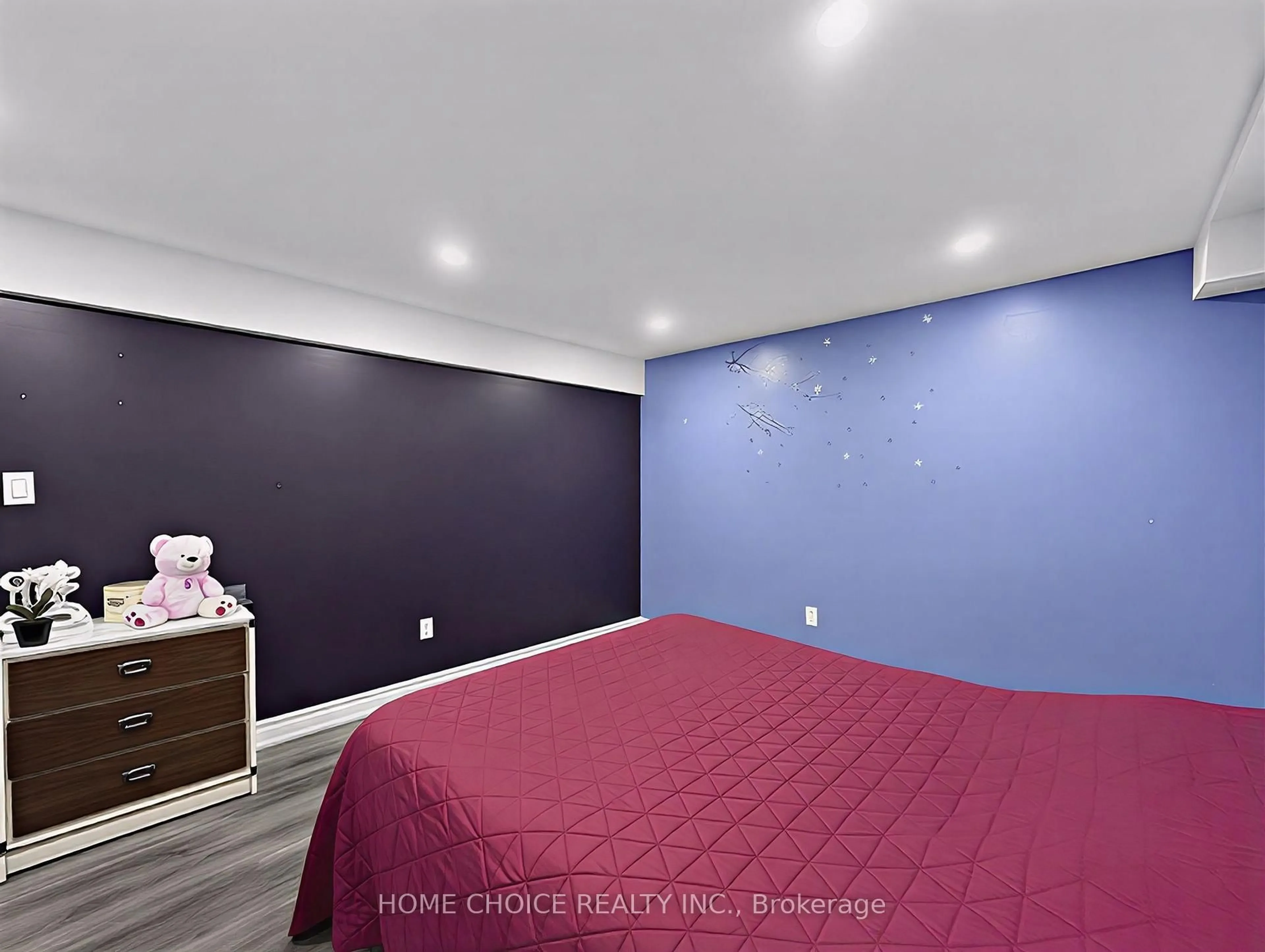 Bedroom with bed, unknown for 38 Robbinstone Dr, Toronto Ontario M1B 2E6