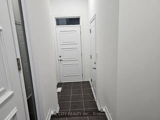 2873 Whites Rd, Pickering 5