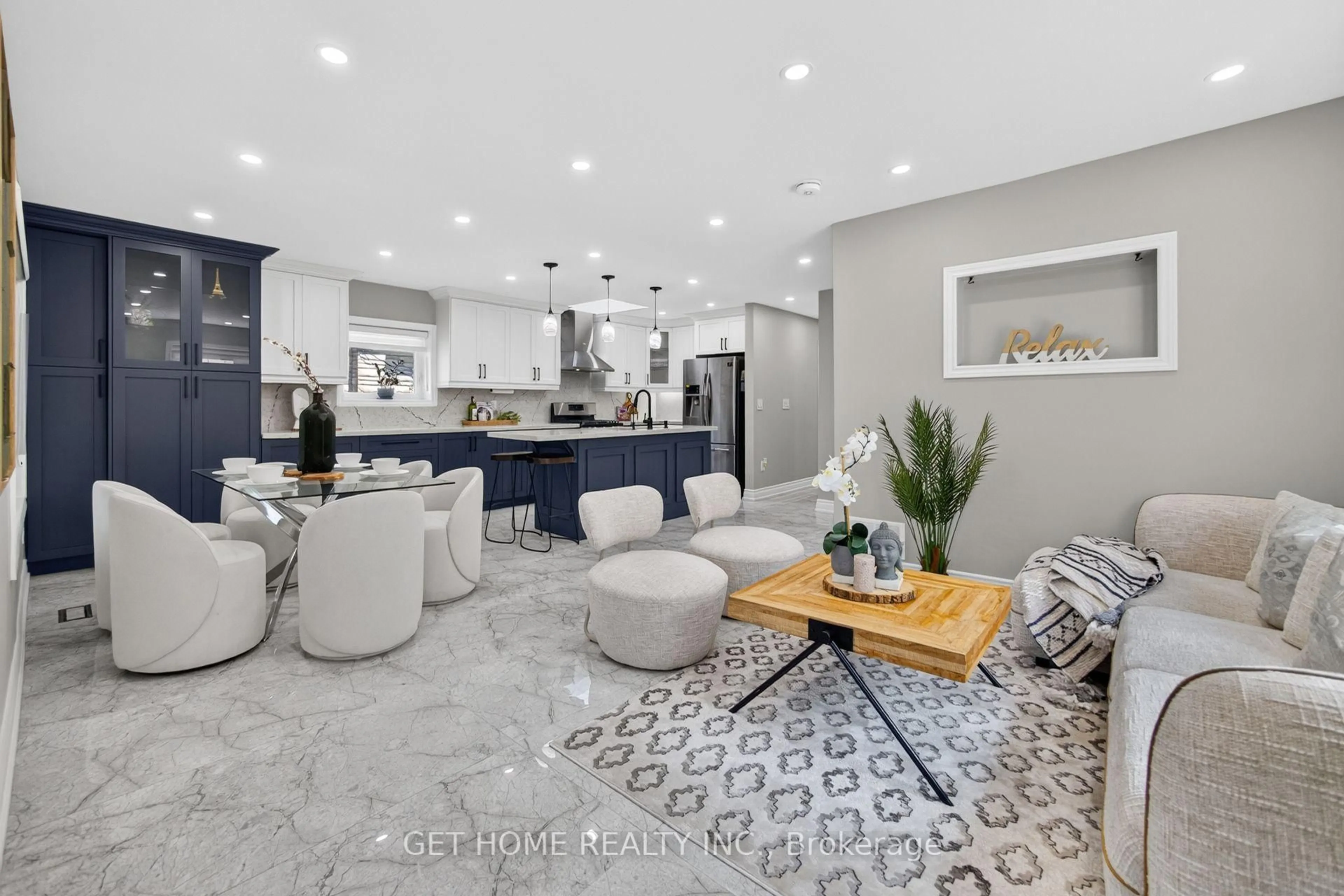 Open concept kitchen, ceramic/tile floor for 11 Twin Pauls Cres, Toronto Ontario M1R 3Z6