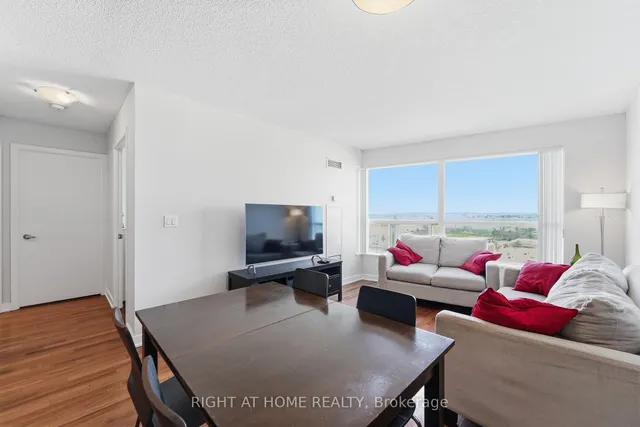 38 Lee Centre Dr #1612, Toronto 5