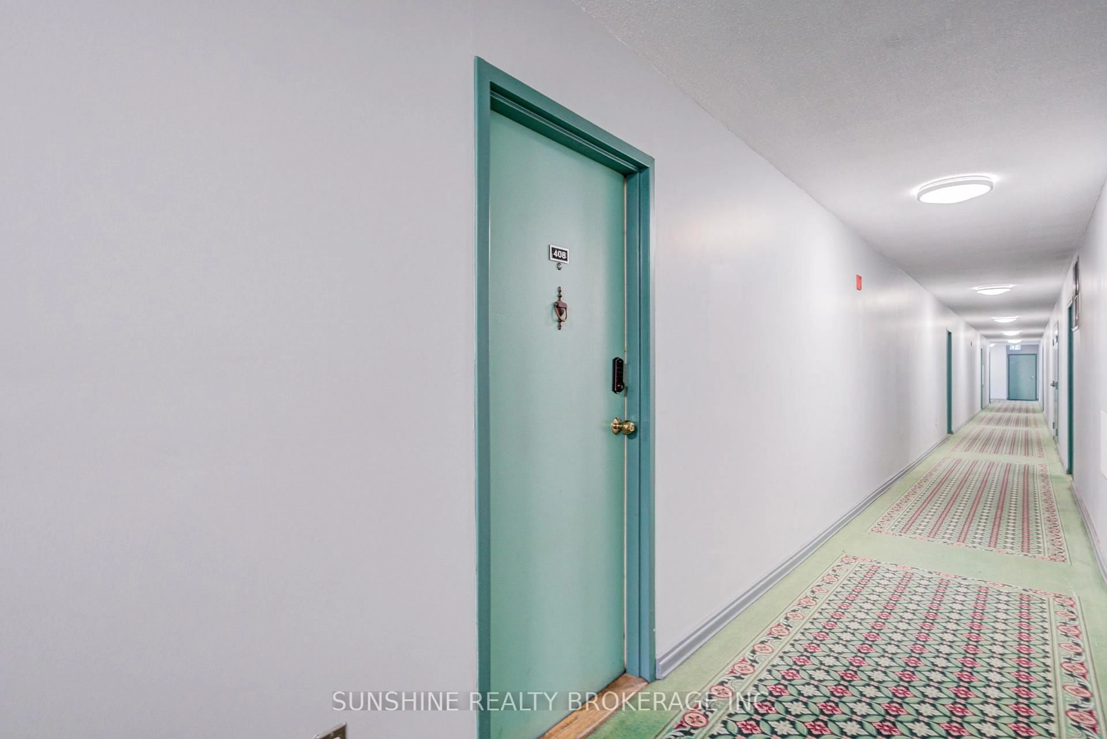 Indoor foyer for 2500 Bridletowne Circ #408, Toronto Ontario M1W 2V6