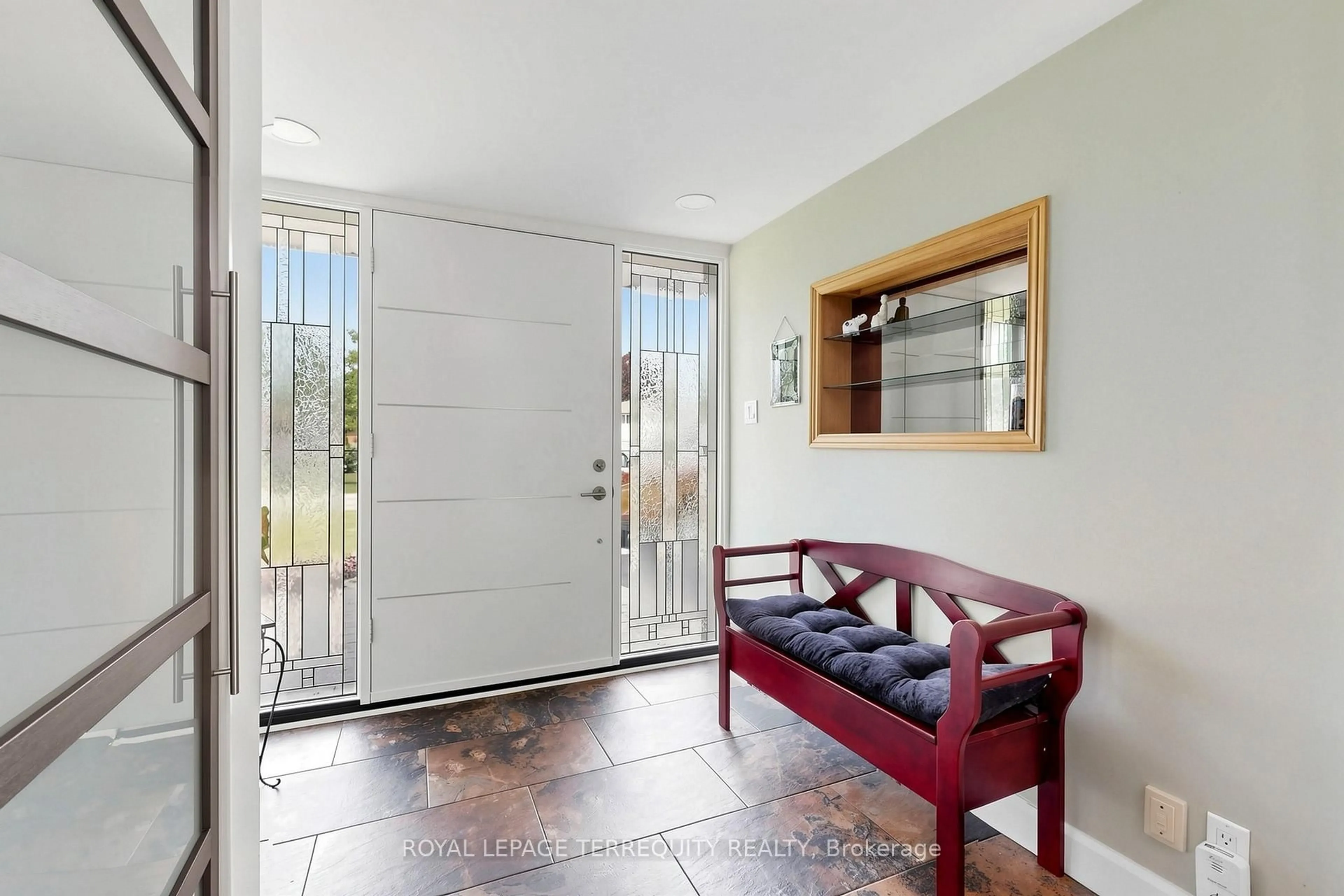 Indoor entryway for 89 Dreyer Dr, Ajax Ontario L1S 1J3