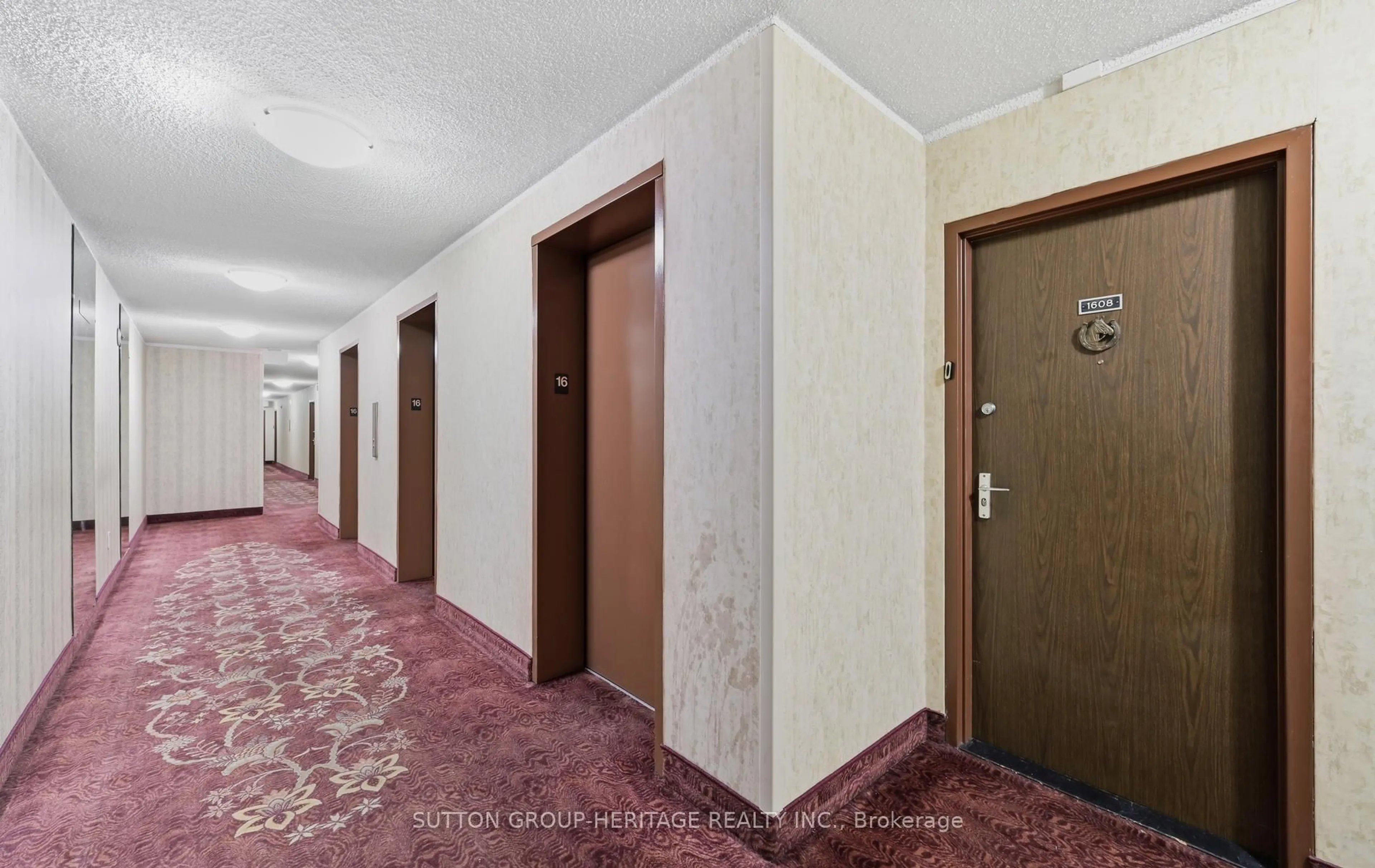 Indoor foyer for 44 Falby Crt #1608, Ajax Ontario L1S 3L1
