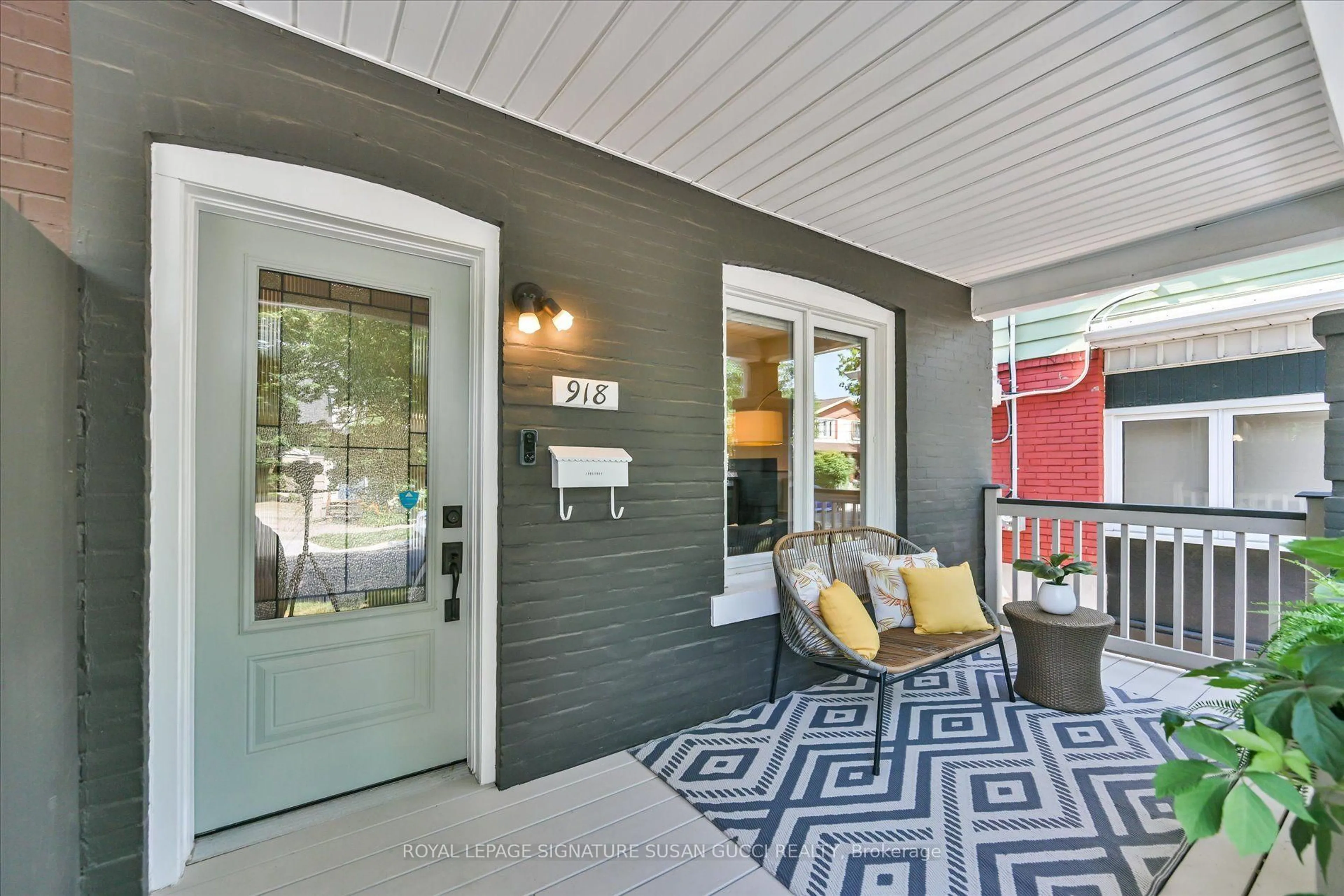Indoor entryway for 918 Greenwood Ave, Toronto Ontario M4J 4C1