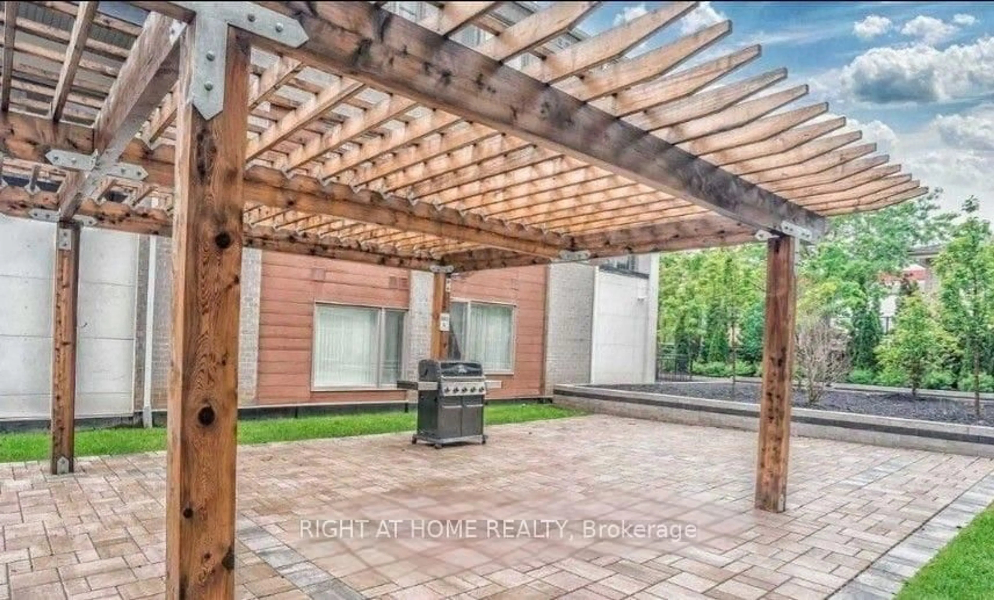 Patio, street for 5131 Sheppard Ave #401, Toronto Ontario M1B 0C9