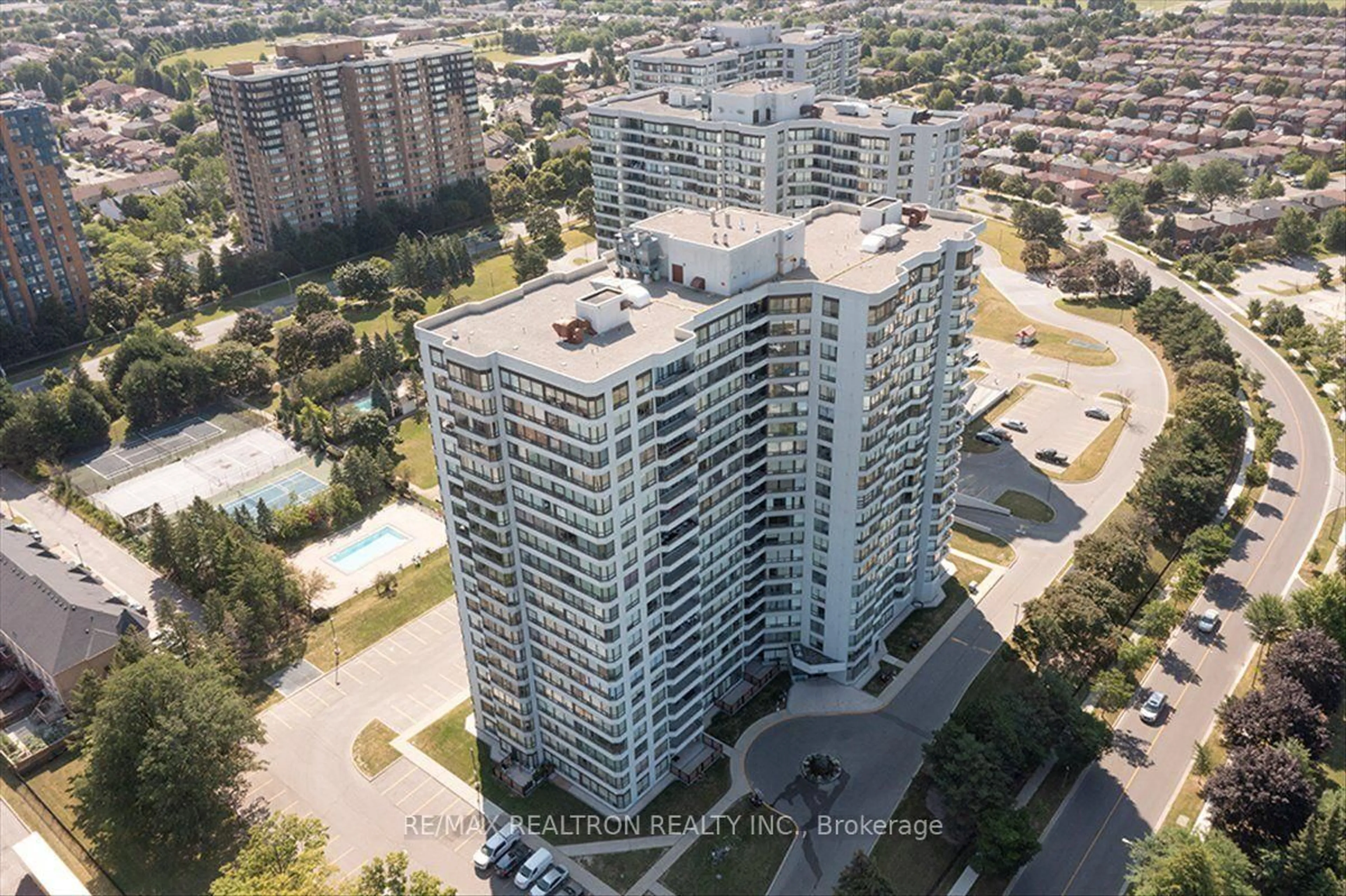 A pic from outside/outdoor area/front of a property/back of a property/a pic from drone, city buildings view from balcony for 300 Alton Towers Circ #711, Toronto Ontario M1V 4X9