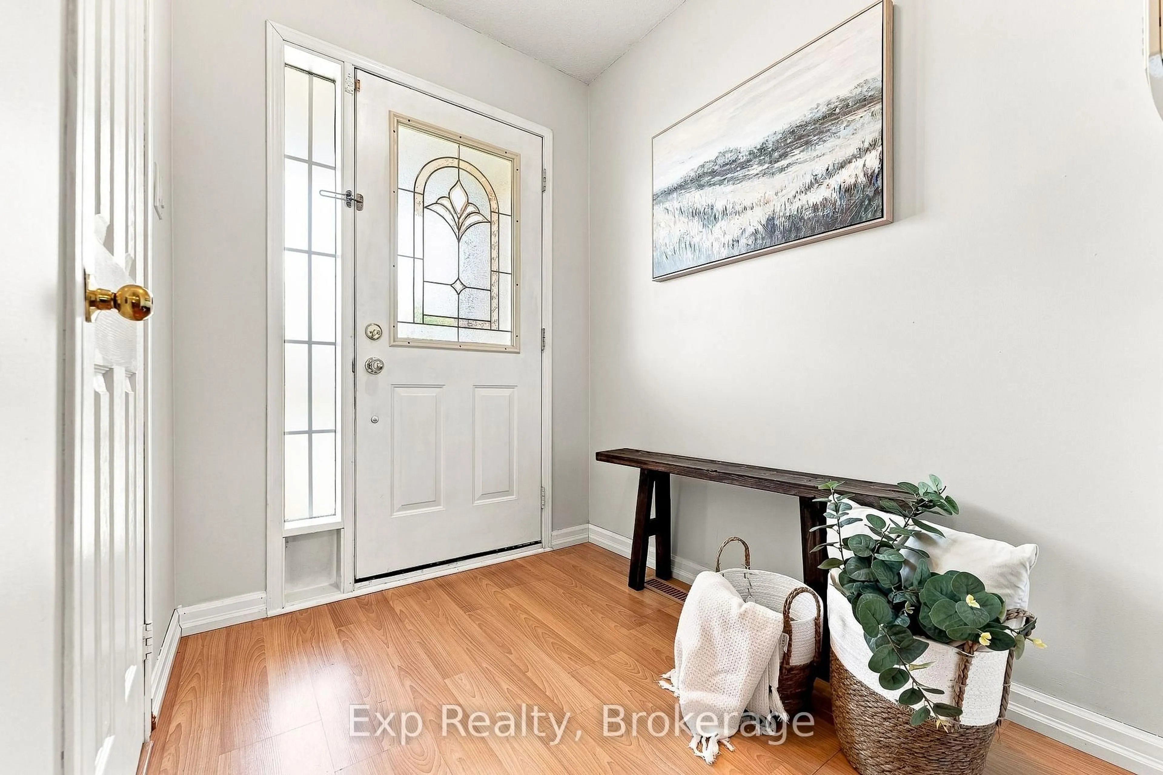 Indoor entryway for 81 Somerscales Dr, Clarington Ontario L1C 5B7