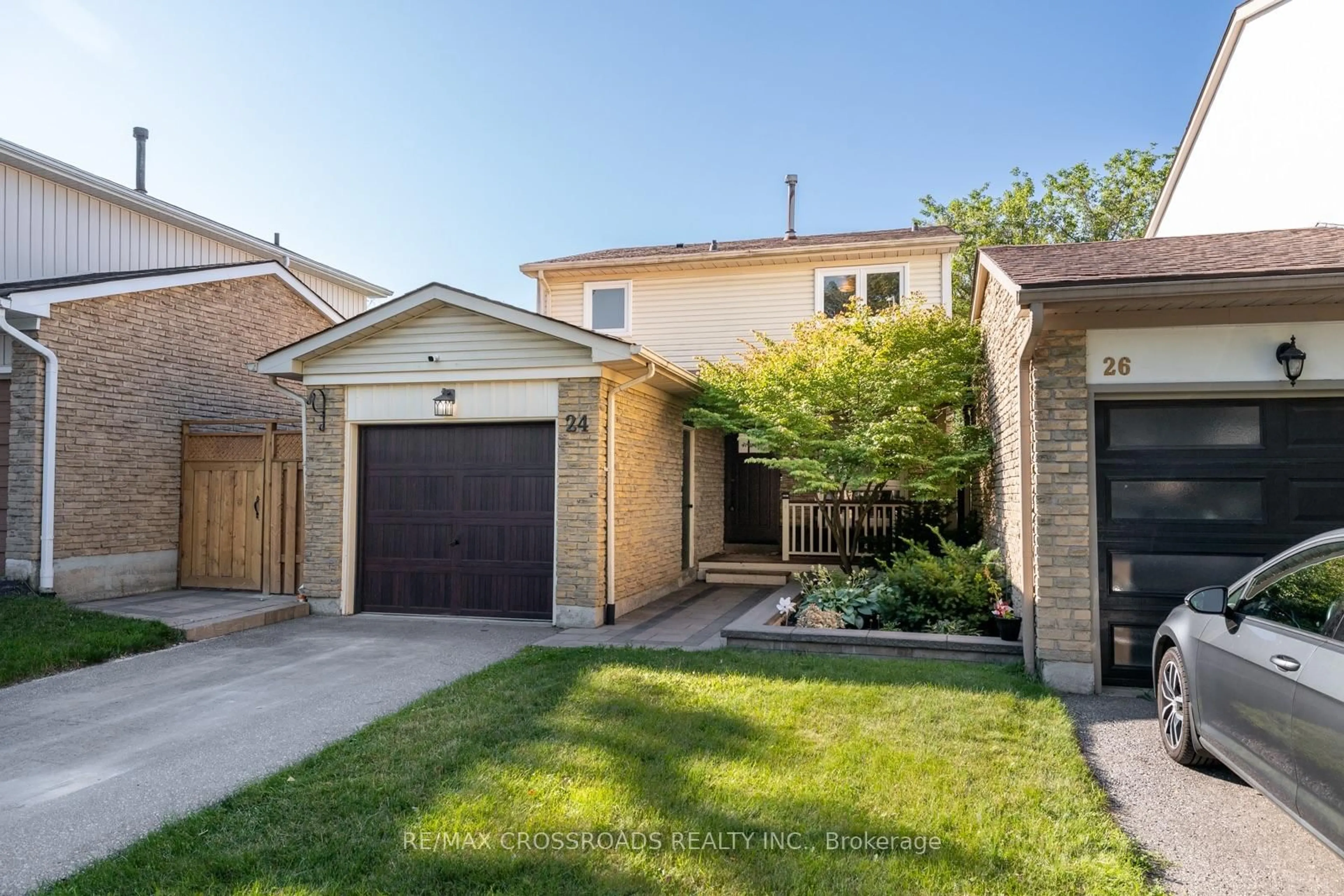 Home with brick exterior material, street for 24 Harrison Crt, Whitby Ontario L1N 6E2