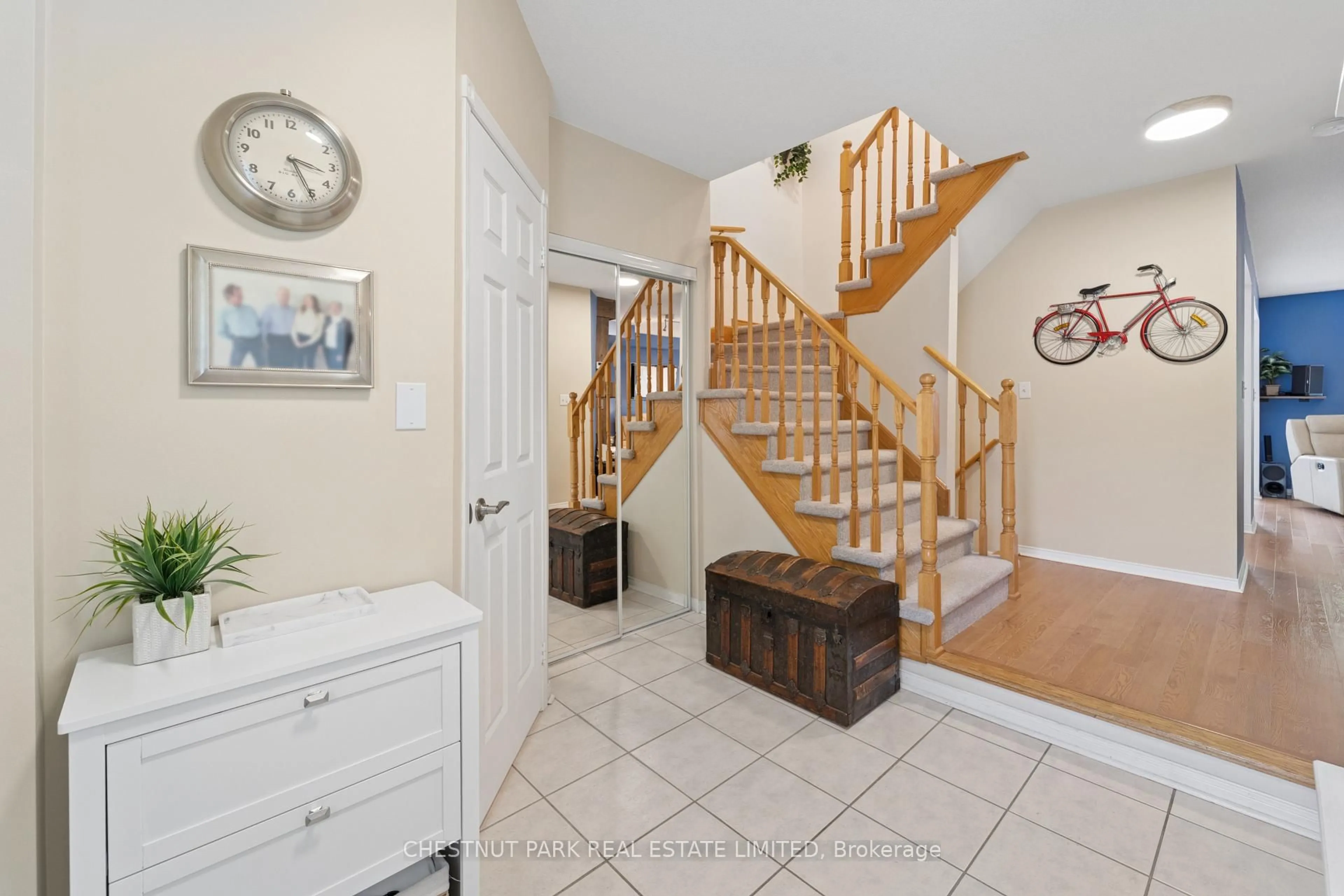 Indoor entryway for 52 Bexley Cres, Whitby Ontario L1M 2C6