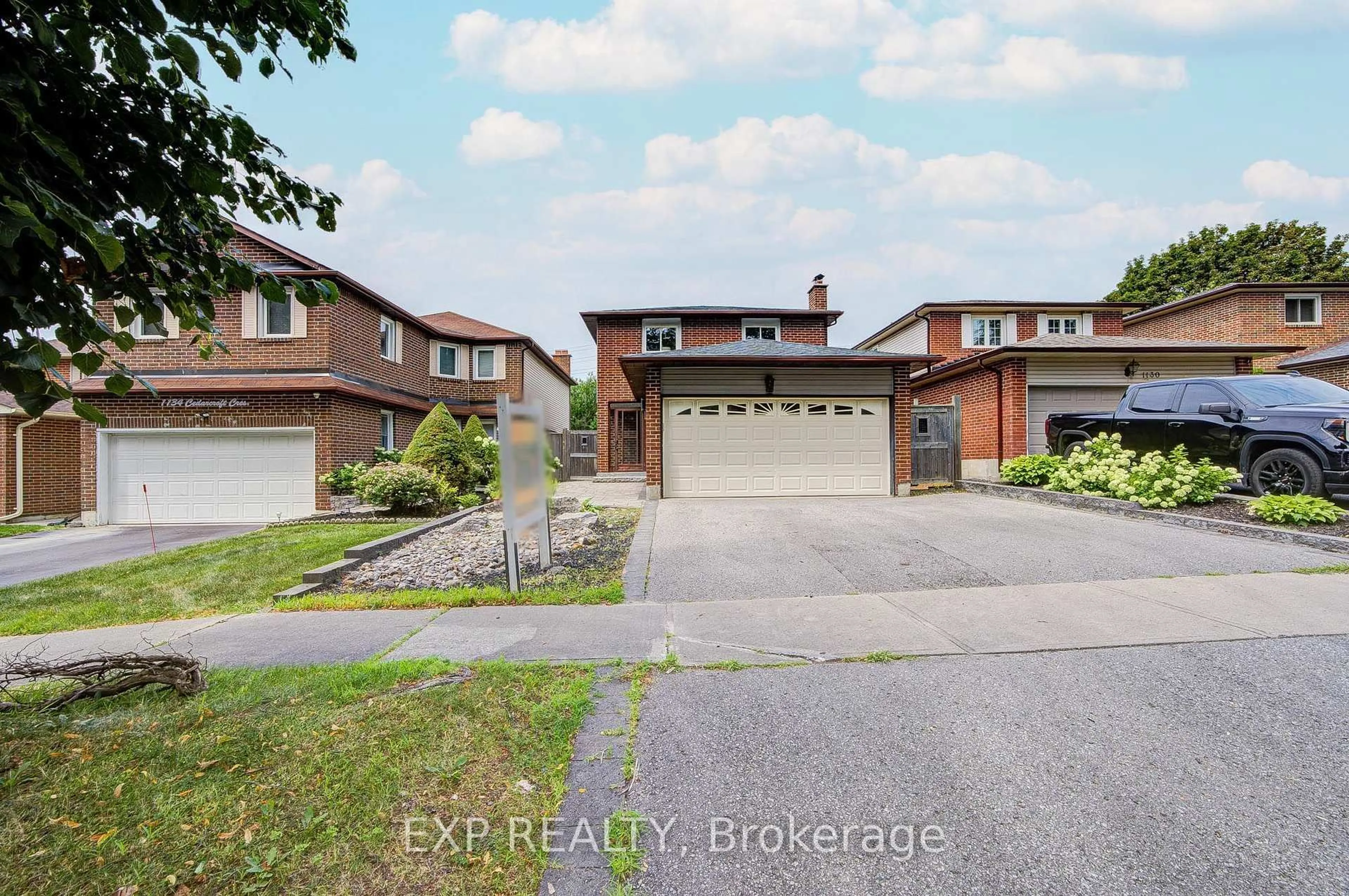 A pic from outside/outdoor area/front of a property/back of a property/a pic from drone, street for 1132 Cedarcroft Cres, Pickering Ontario L1X 1R8