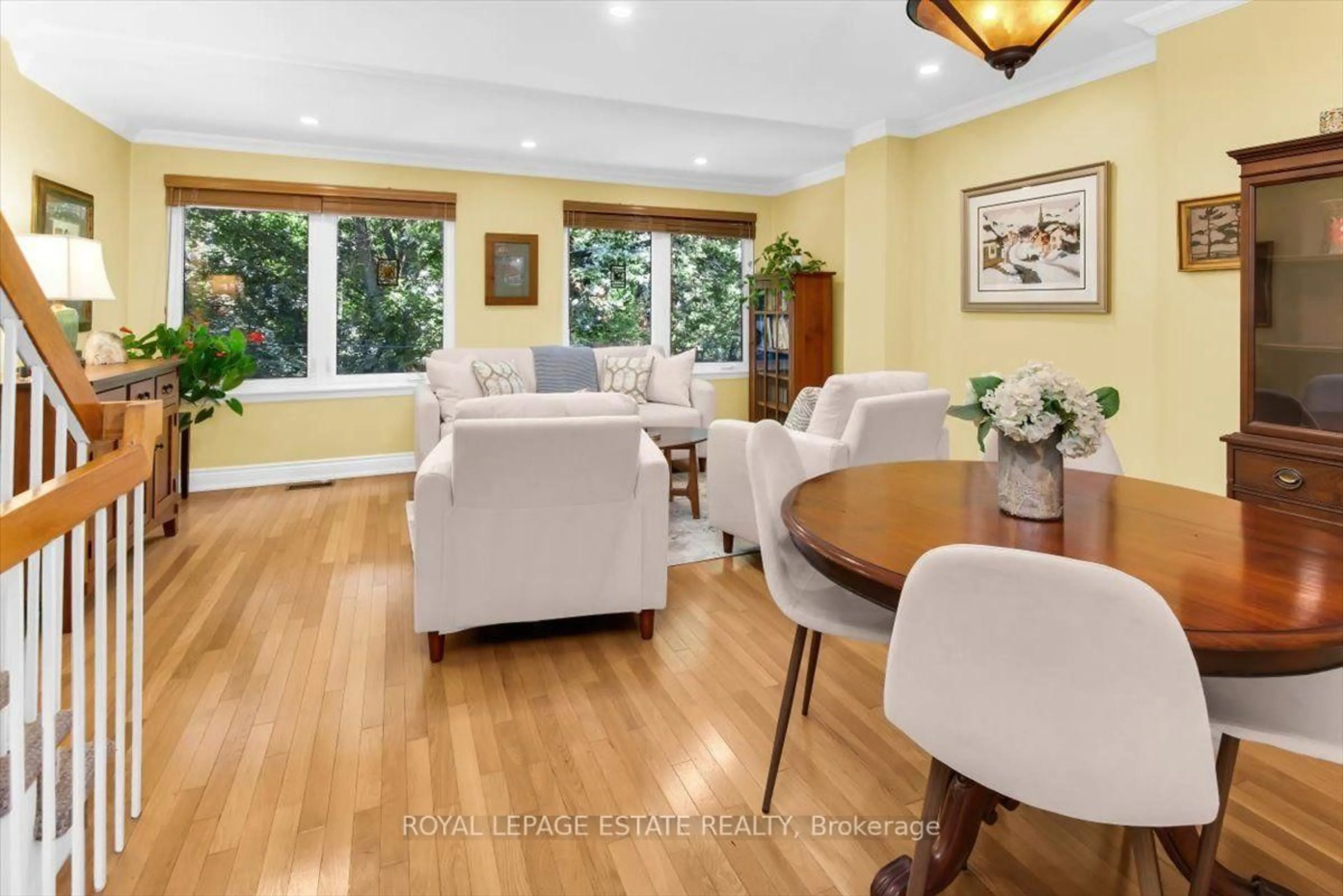Living room with furniture, unknown for 90 Edgewood Ave #123, Toronto Ontario M4L 3H1