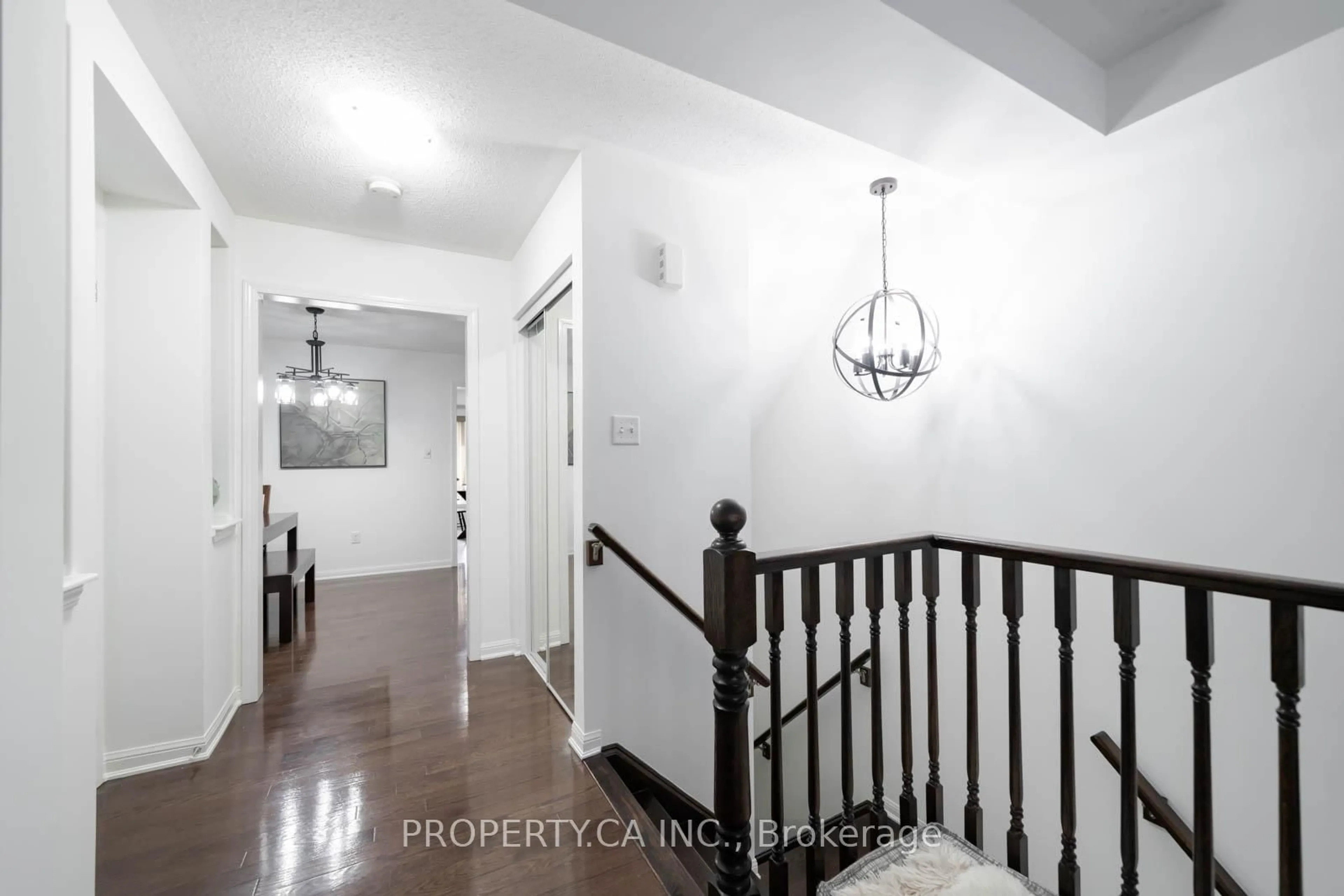 Indoor entryway for 34 Ferguson St, Toronto Ontario M1L 0C2