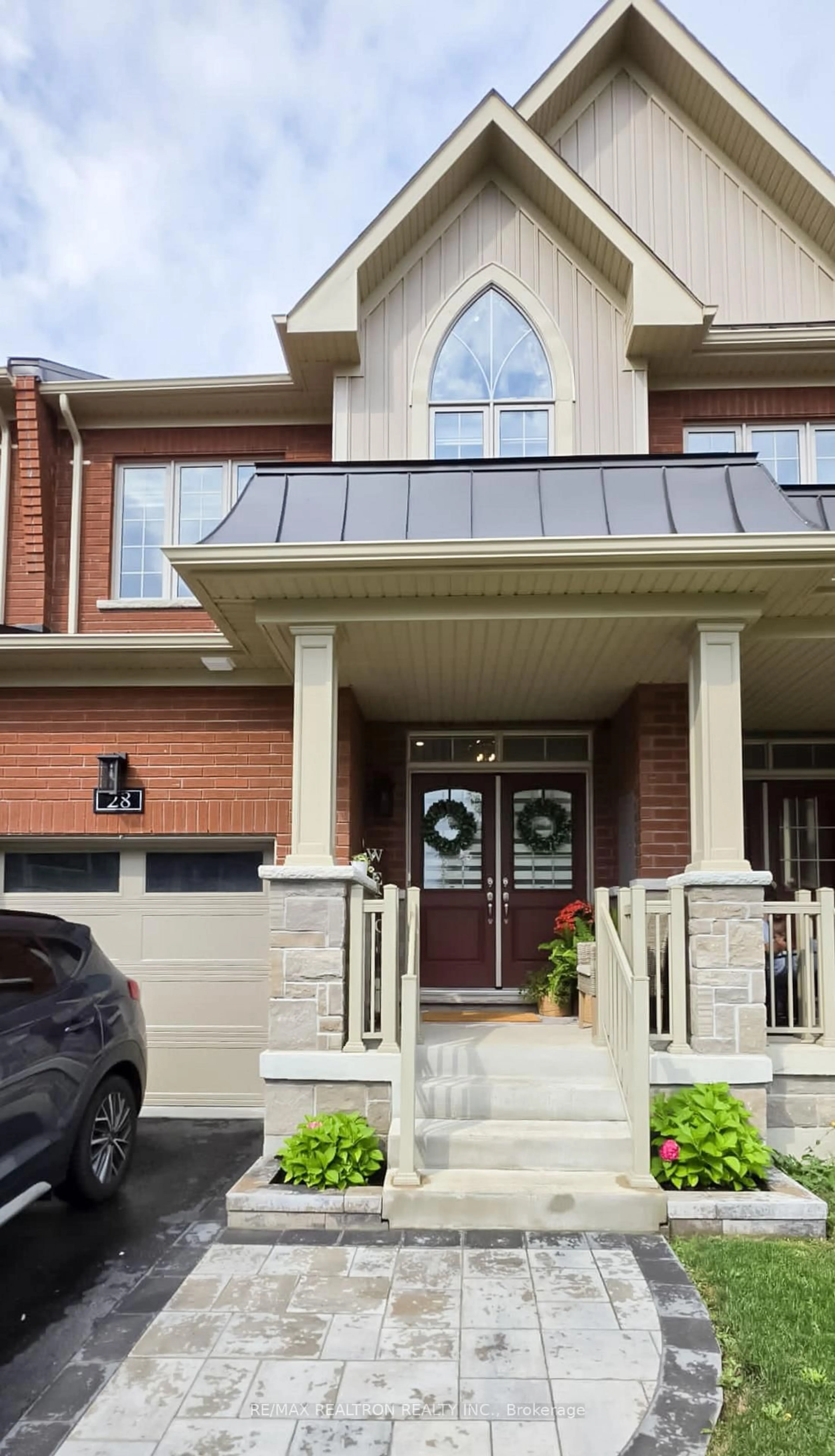 Home with brick exterior material, street for 28 MARLBOROUGH St, Whitby Ontario L1R 0R1