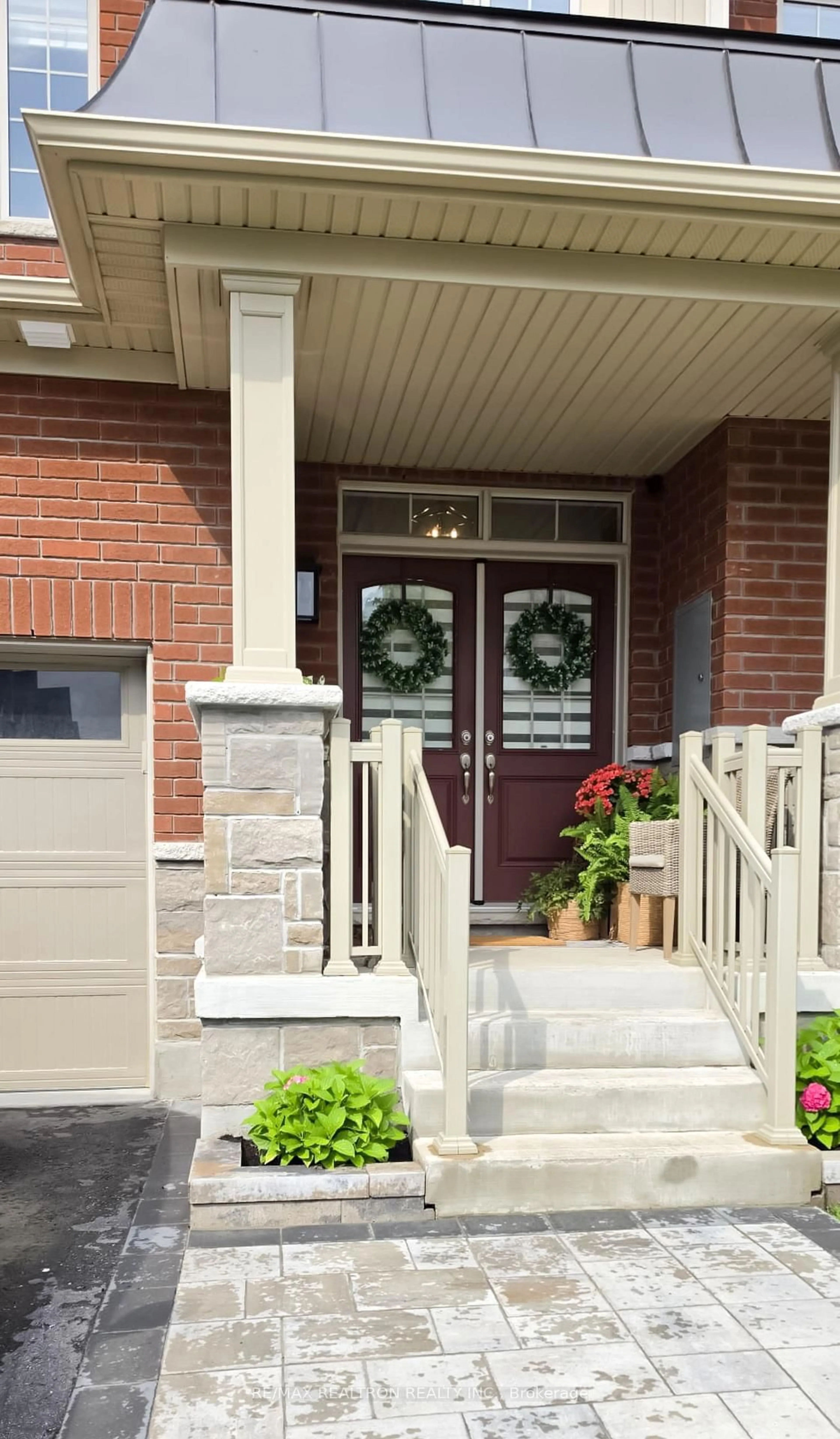 Unknown for 28 MARLBOROUGH St, Whitby Ontario L1R 0R1